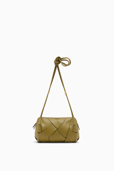 Sac caméra Charlotte en cuir italien olive avec sangle nouée - Vue de face | Ulla Johnson