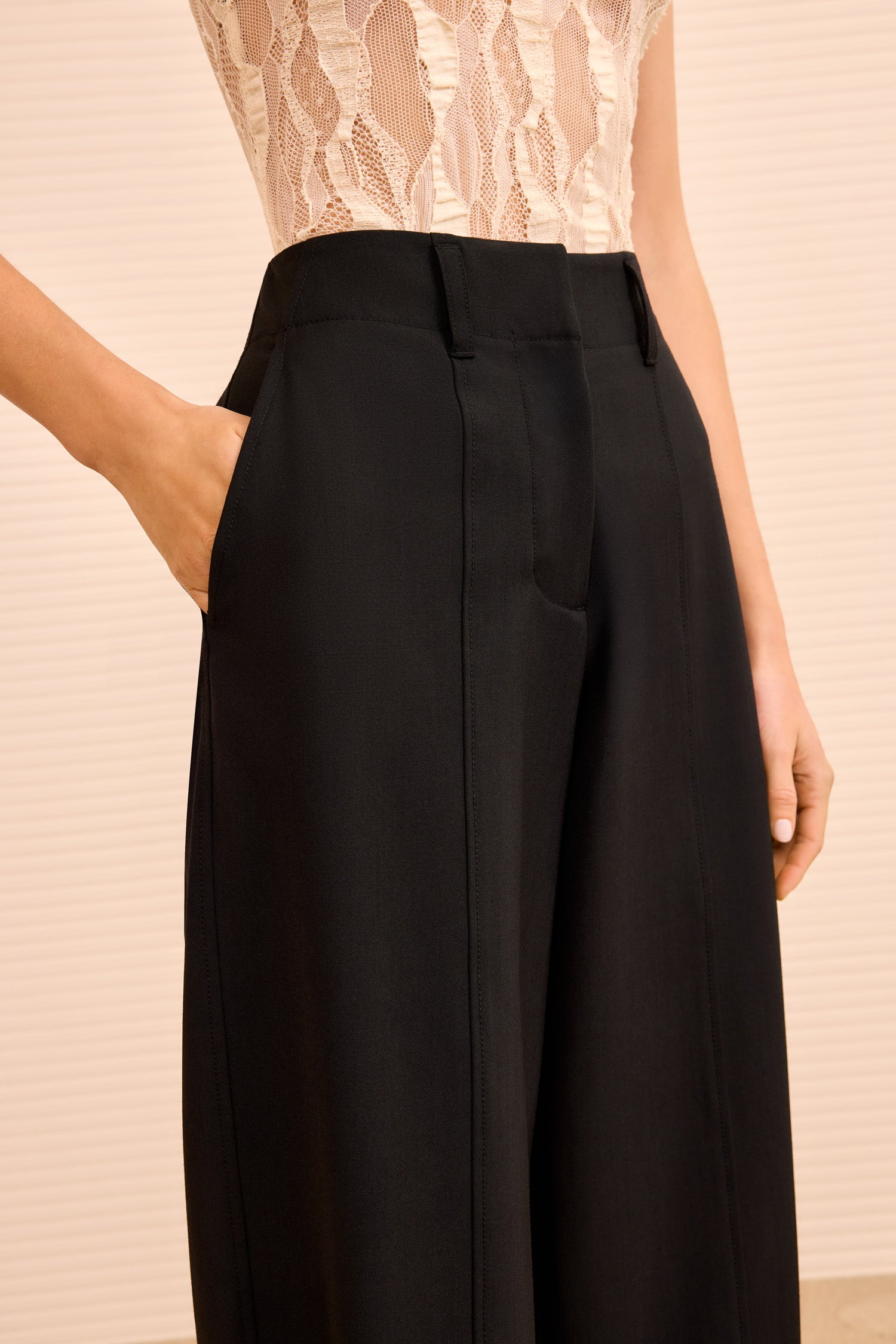 Ames Barrell Leg Trouser - Noir