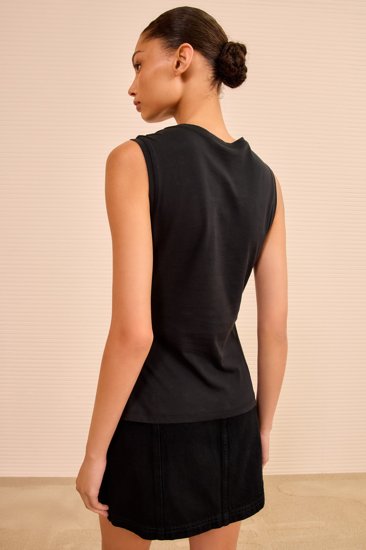 Clio Ruched Ruffle Top - Noir