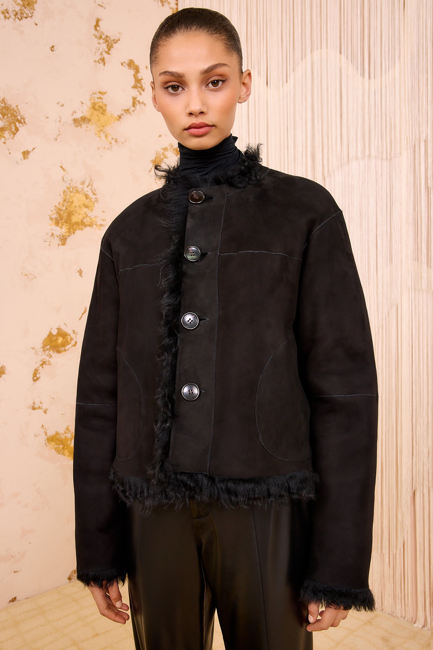 Ulla Johnson Irina Short Shearling Coat - Noir