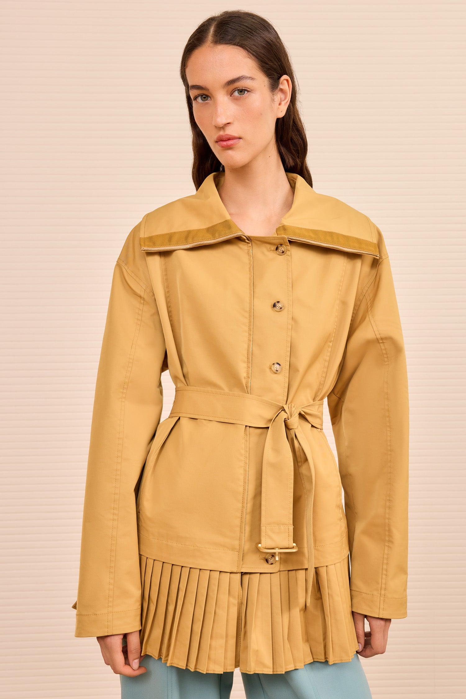 Lison Jacket w/ Pleat Detail - Almond