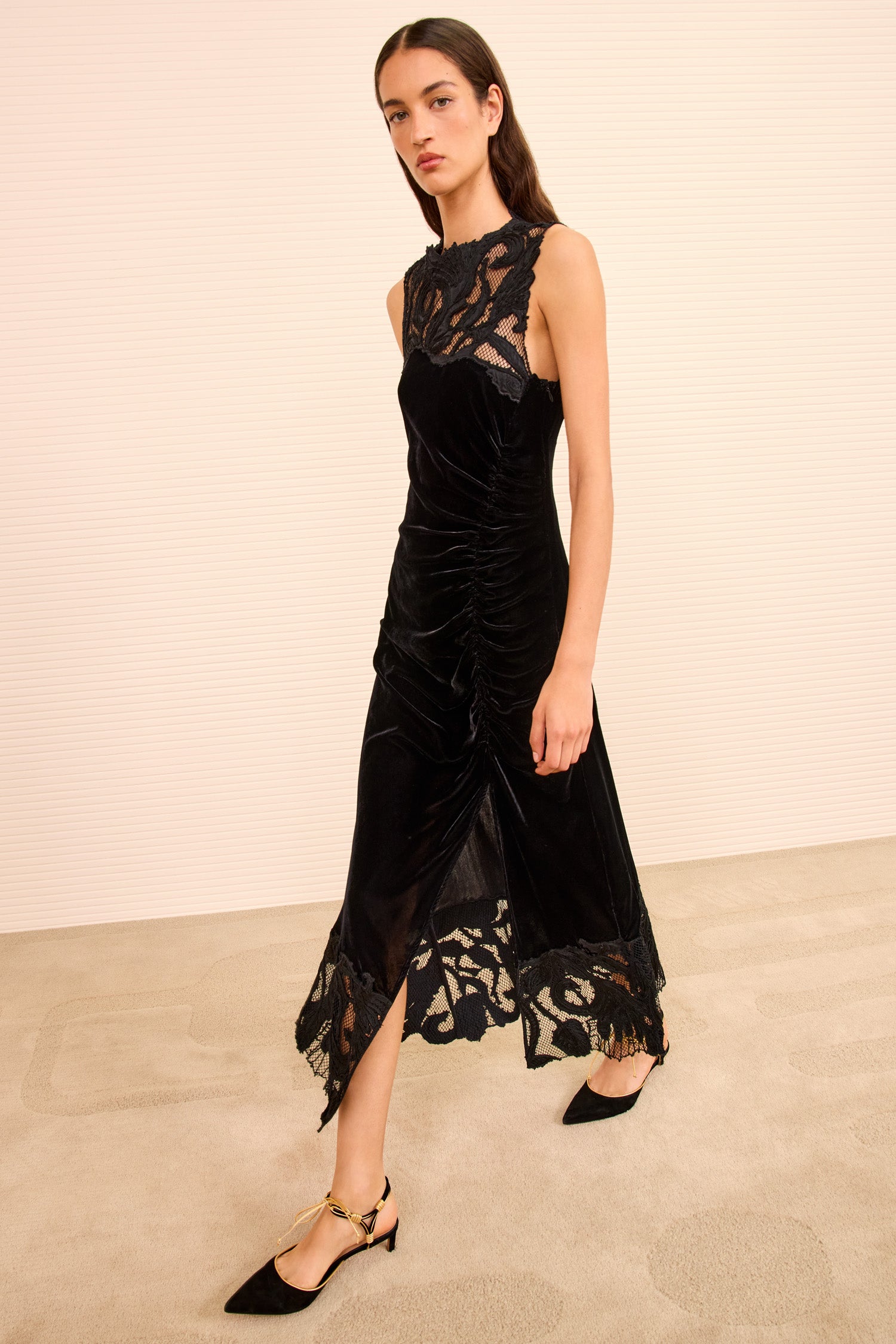 Rosaria Embroidered Ruched Dress - Noir