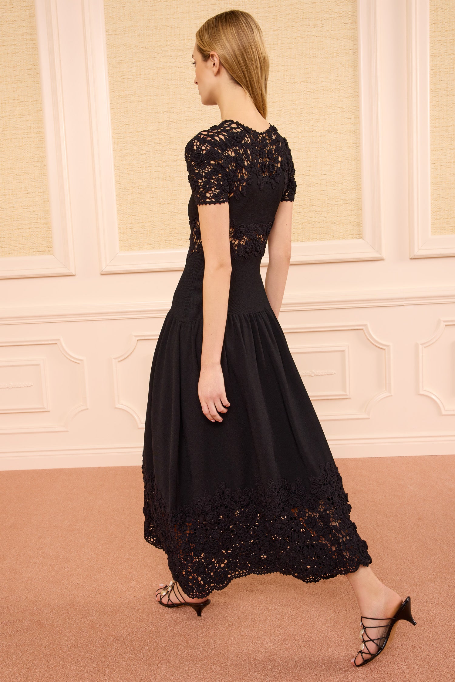 Sabrina SS Crochet Dress - Noir