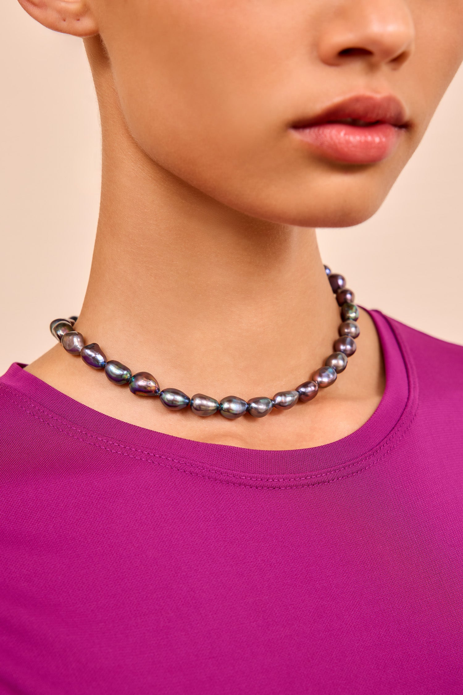 Small Pearl Choker - Oyster