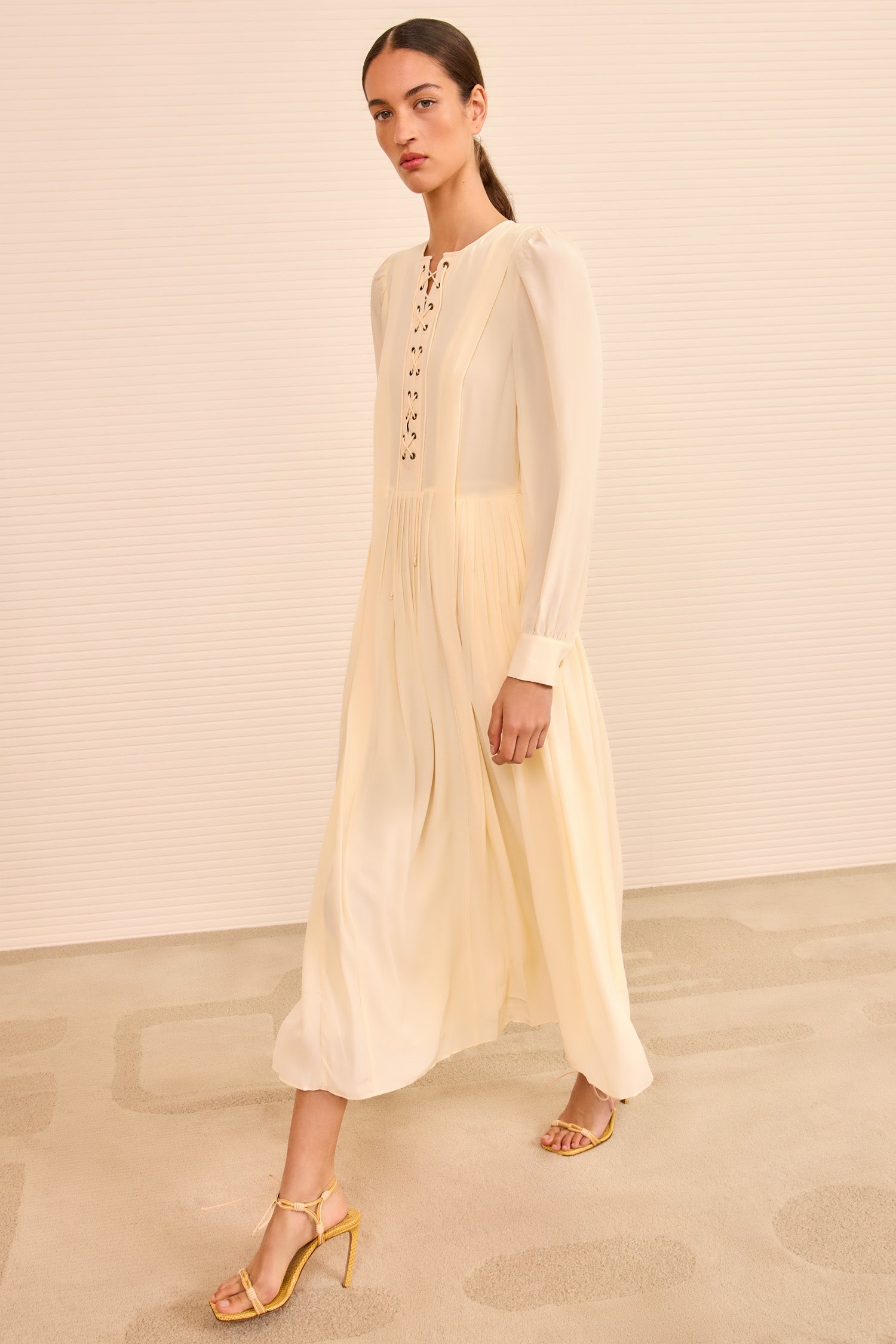 Veria Lace Front Midi Dress - Cowrie