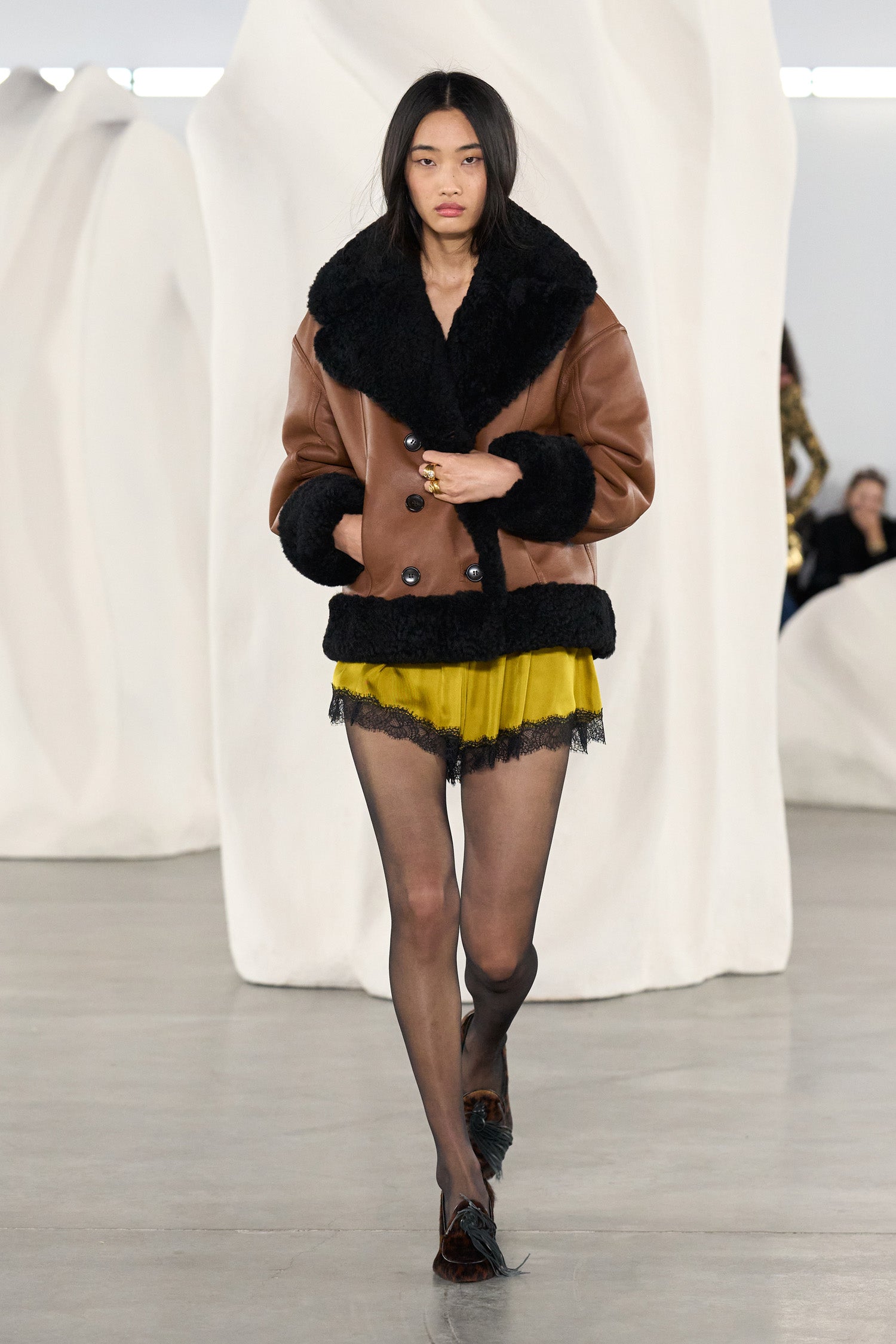Nisha Reversible Shearling Coat - Noir