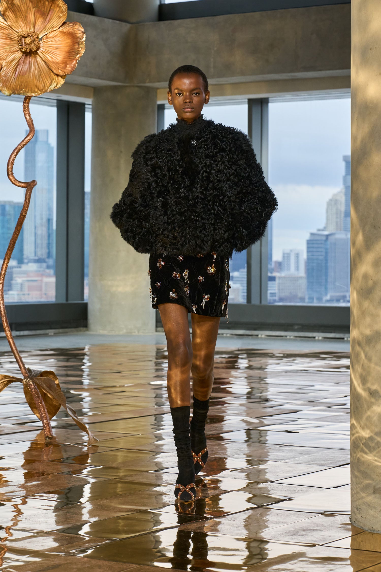 Irina Short Shearling Coat - Noir