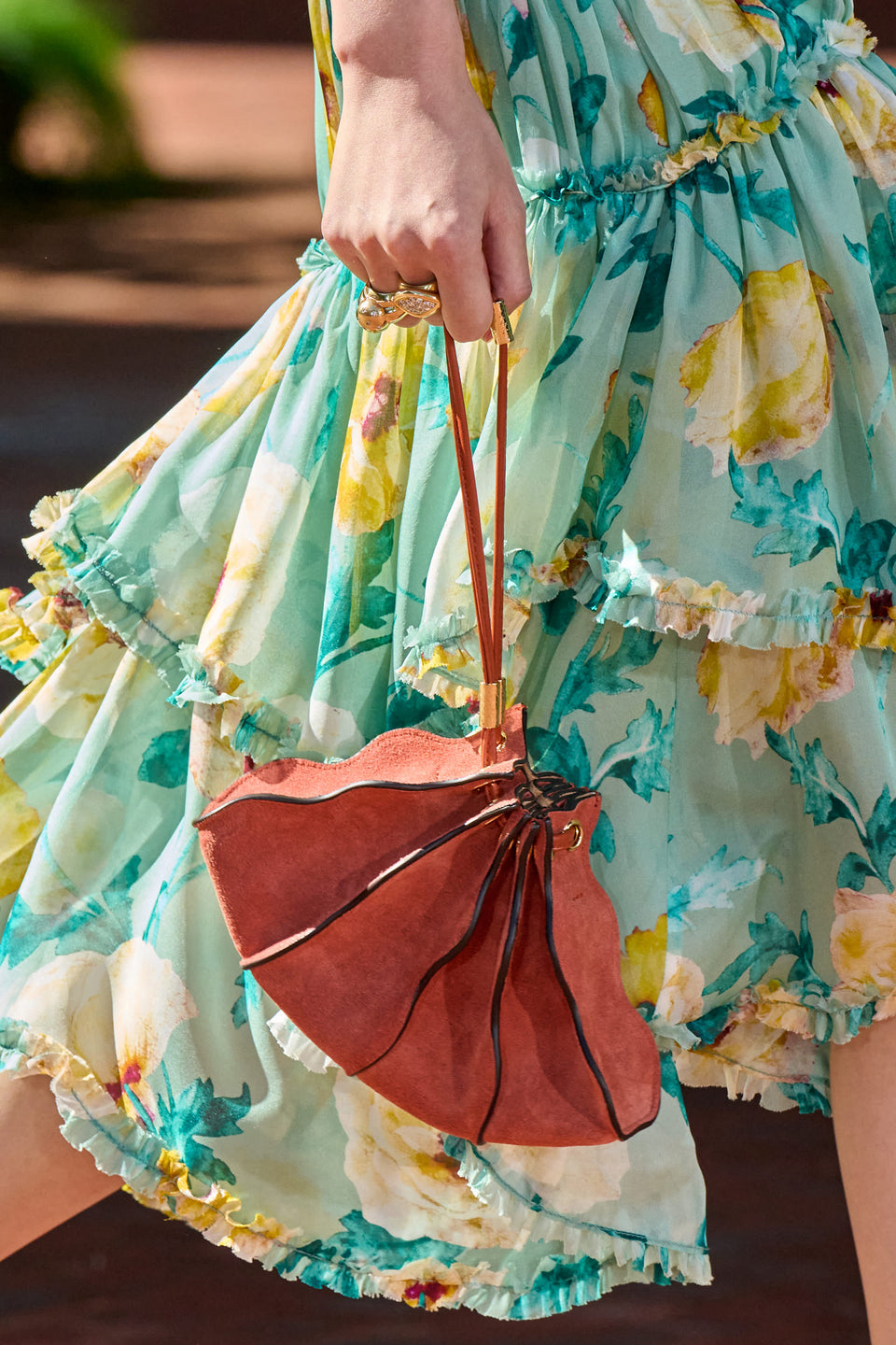 ⁣⁢Adria Petit Sac à Bandoulière avec Chaîne - Terre Cuite⁤⁣