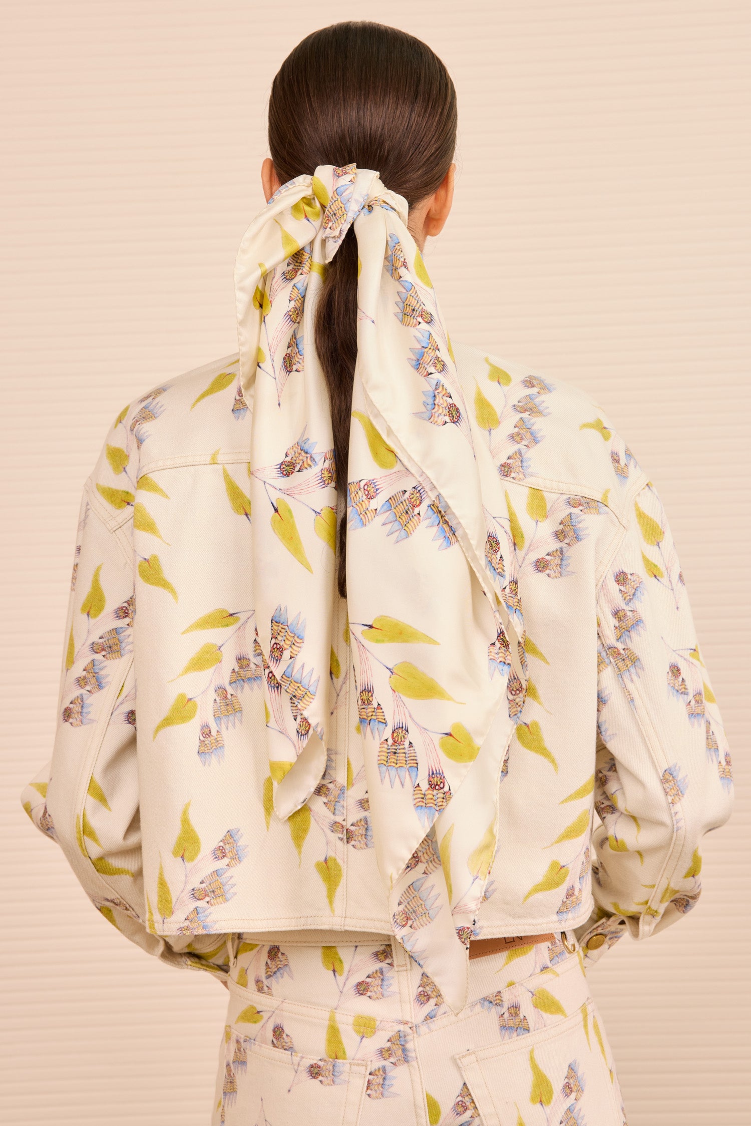 Chiara Scarf - Infinite Flower