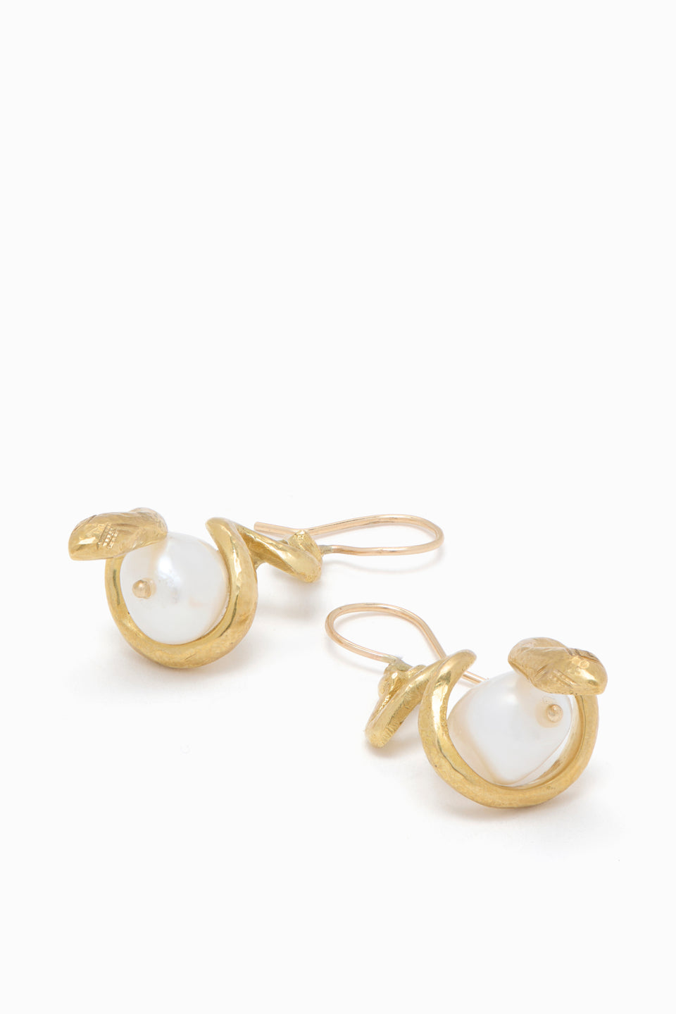 Pearl Snake Earring - Pearl