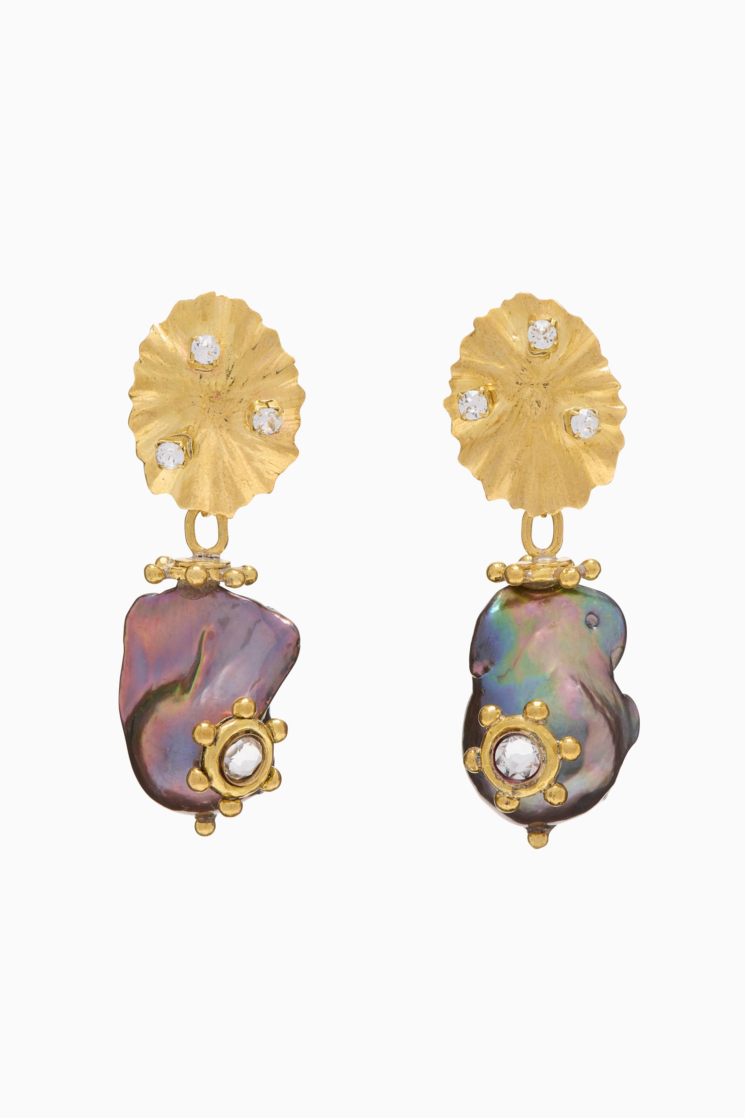 Pearl Dangle Earring - Oyster