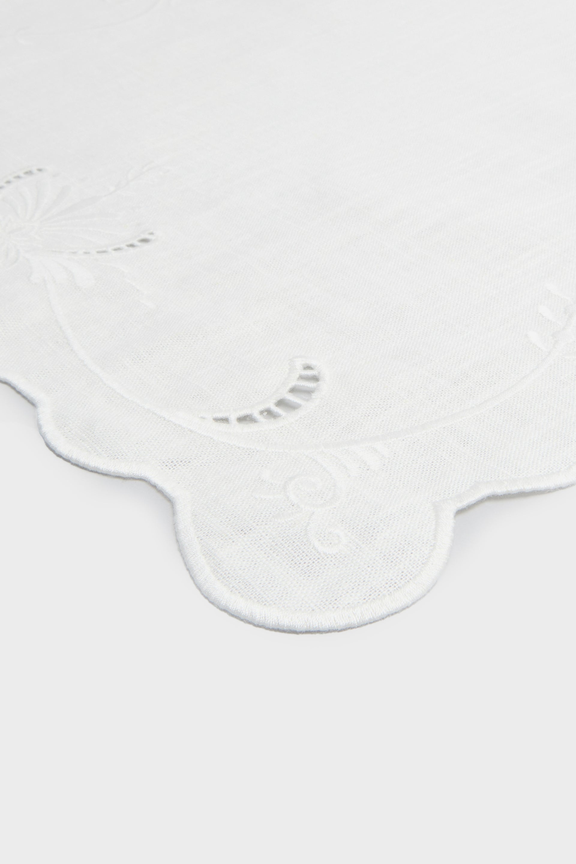 Ulla Johnson Embroidered Placemat - Cowrie