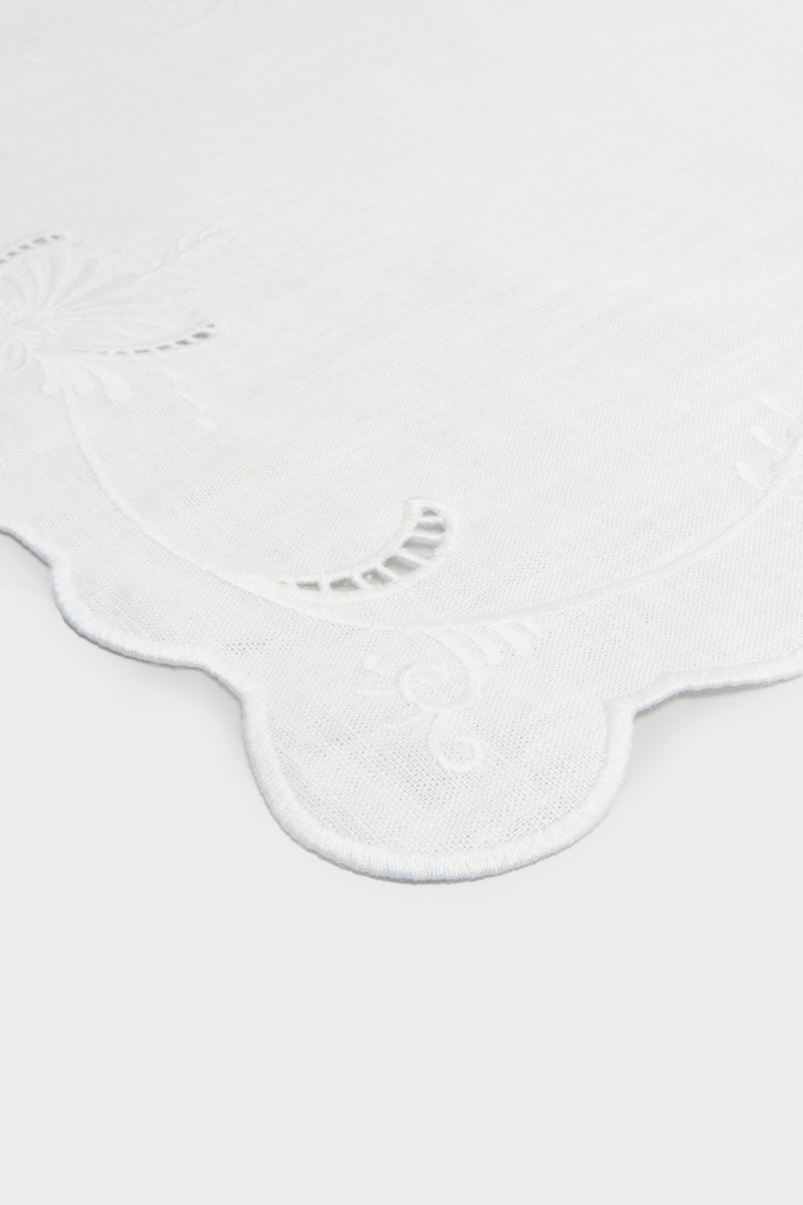 Ulla Johnson Embroidered Placemat - Cowrie