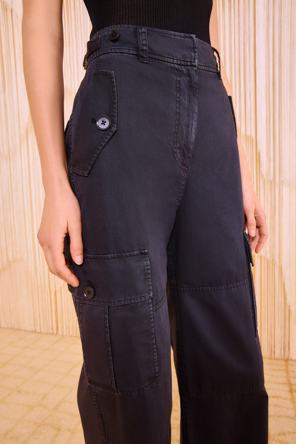 Aiden Mid Rise Pant - Onyx