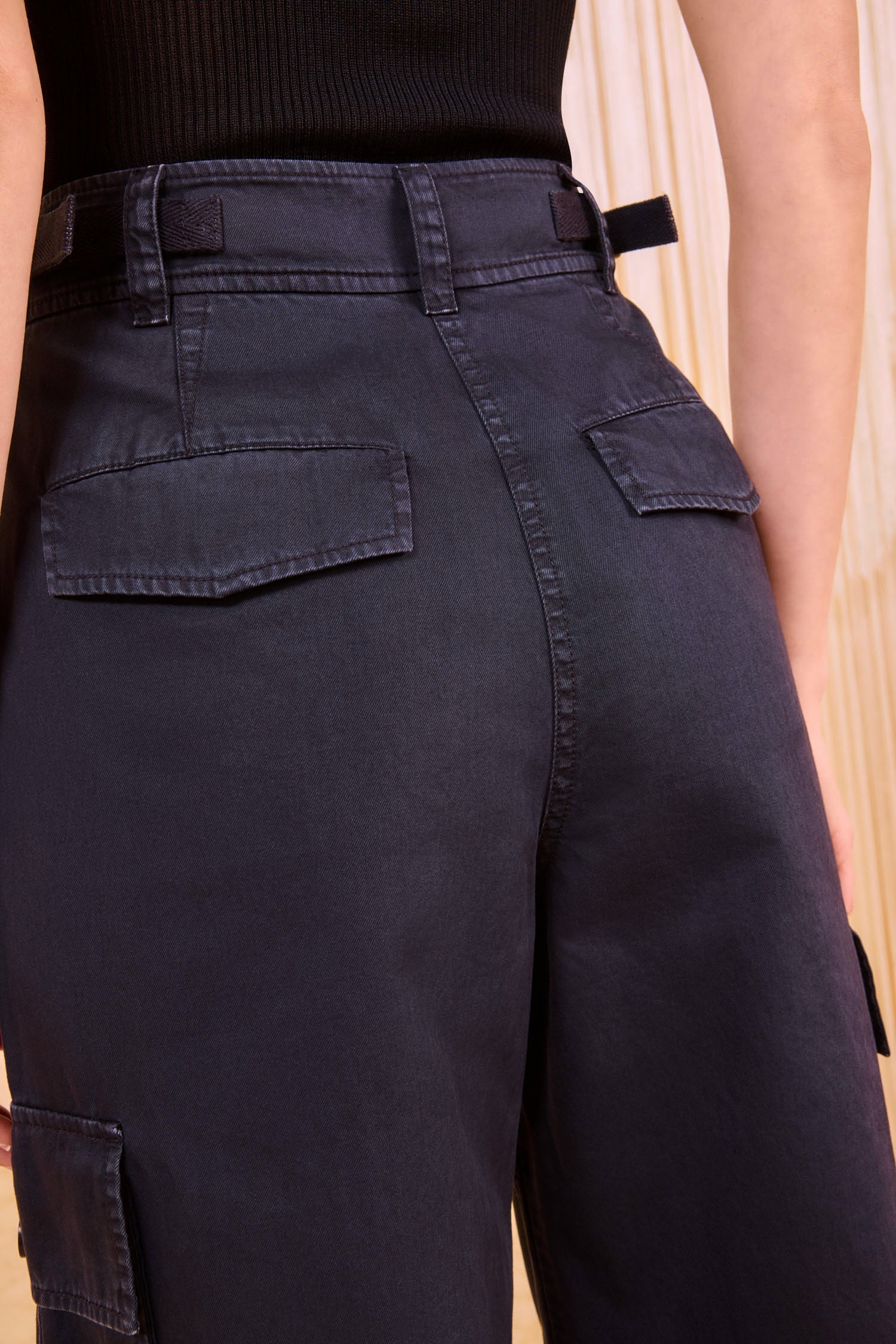 Aiden Mid Rise Pant - Onyx