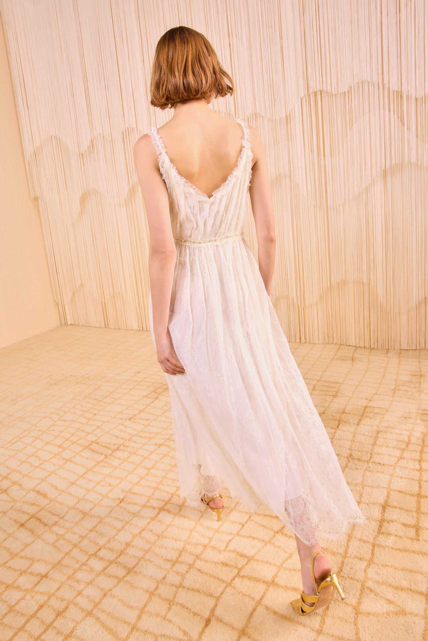 Alyse V&ndash;Neck Midi Dress - Pearl