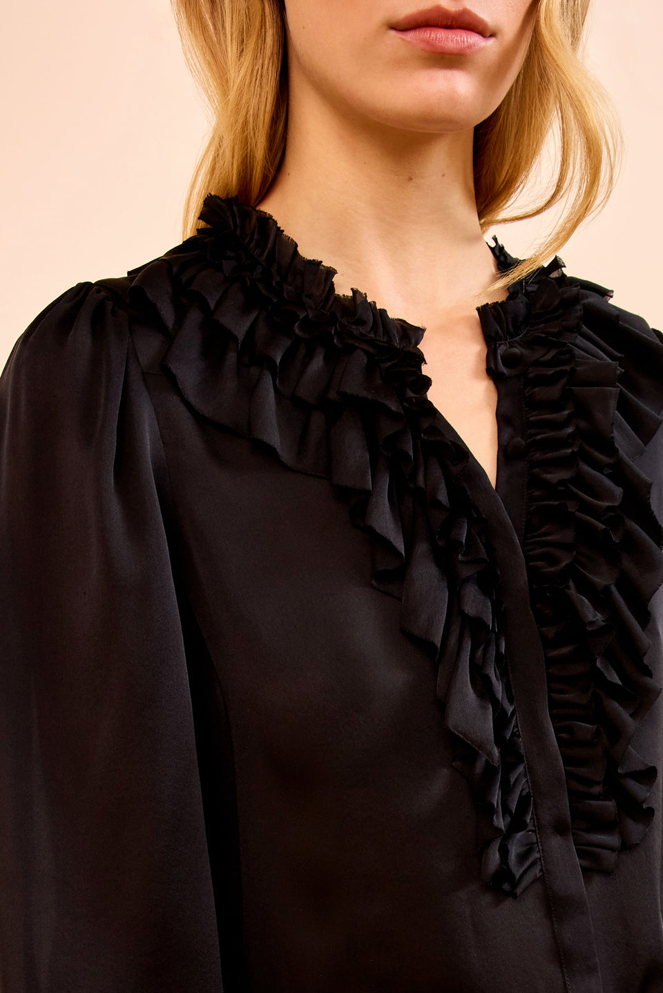 Rouen Silk Ruffle Front Long Sleeve Blou - Noir