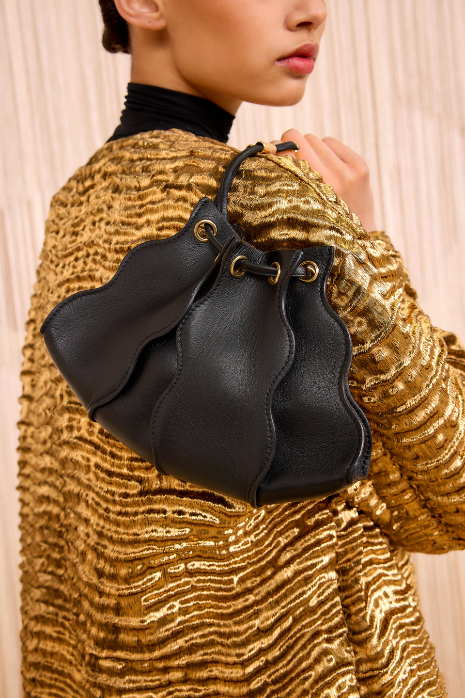 Adria Small Crossbody - Noir