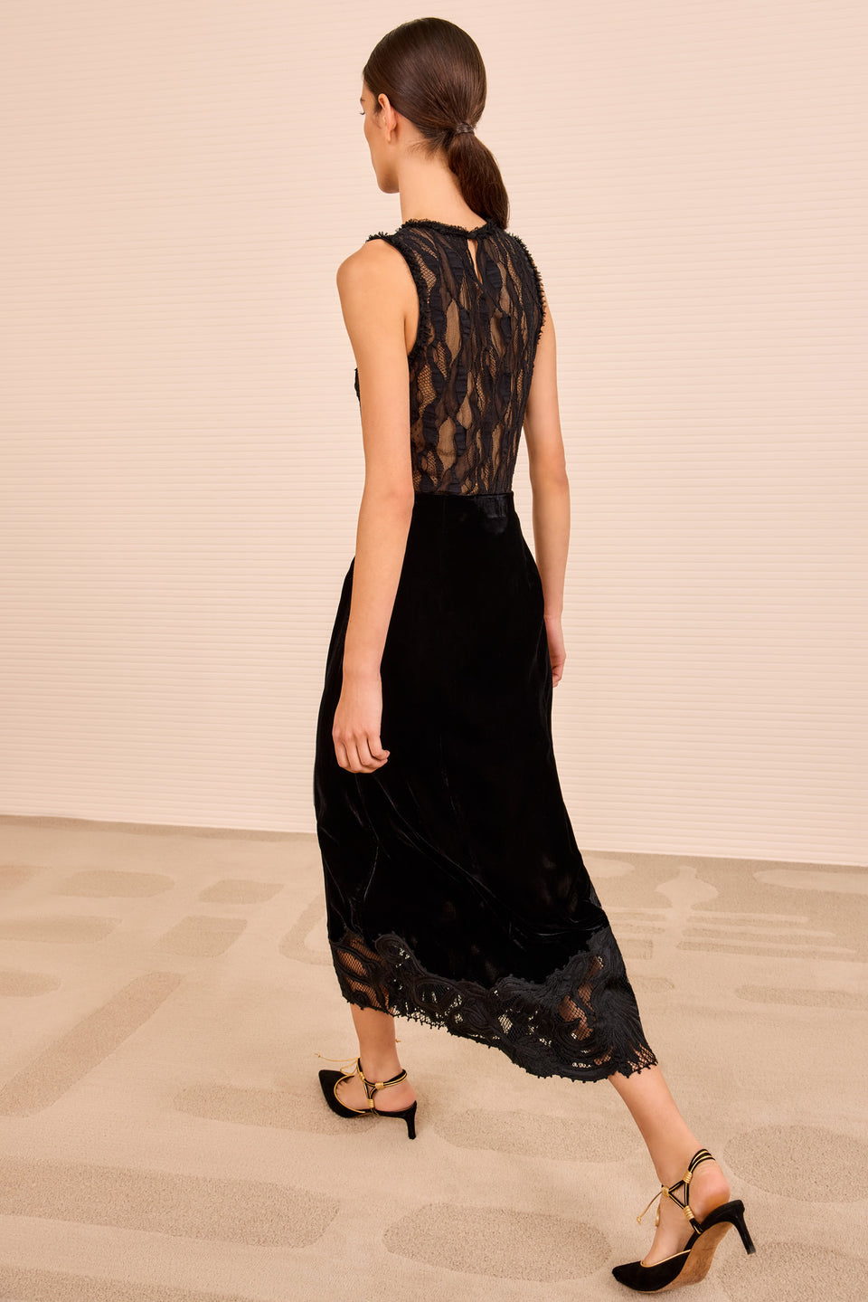 Alita Embroidered Midi Skirt - Noir