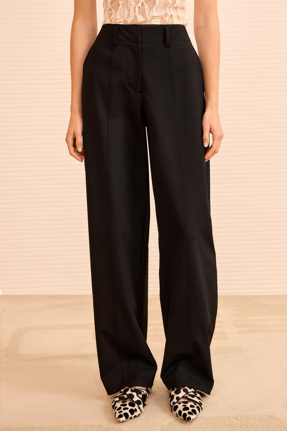 Ames Barrell Leg Trouser - Noir