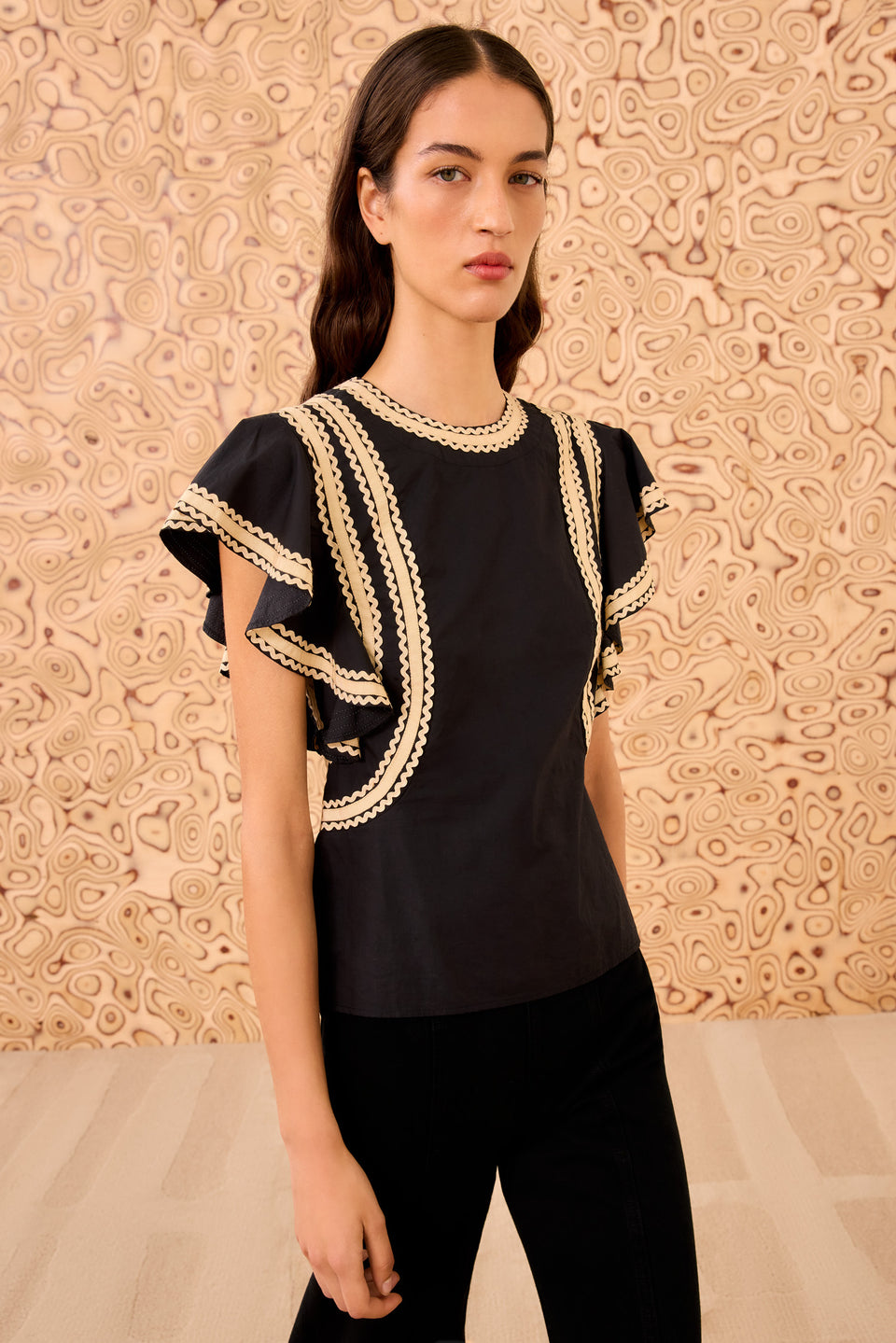 Anora Flutter Sleeve Top - Noir