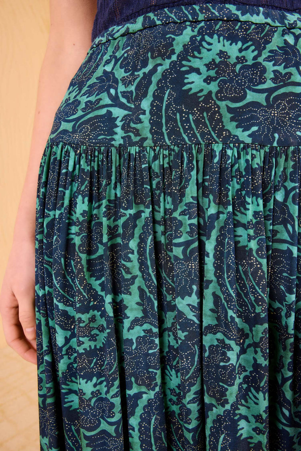 Blanche Pull On Midi Skirt - Verde