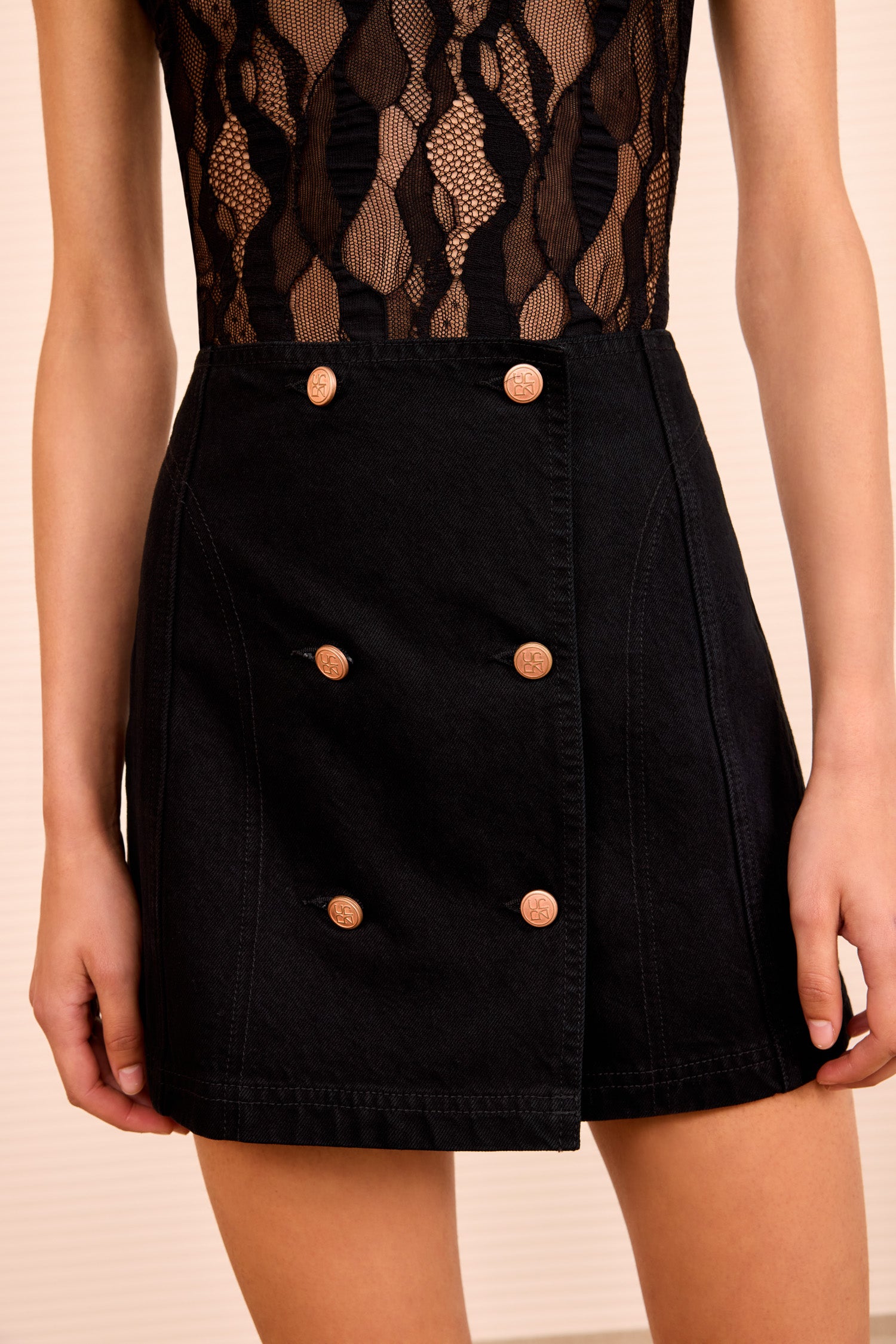The Clara Mini Skirt - Noir