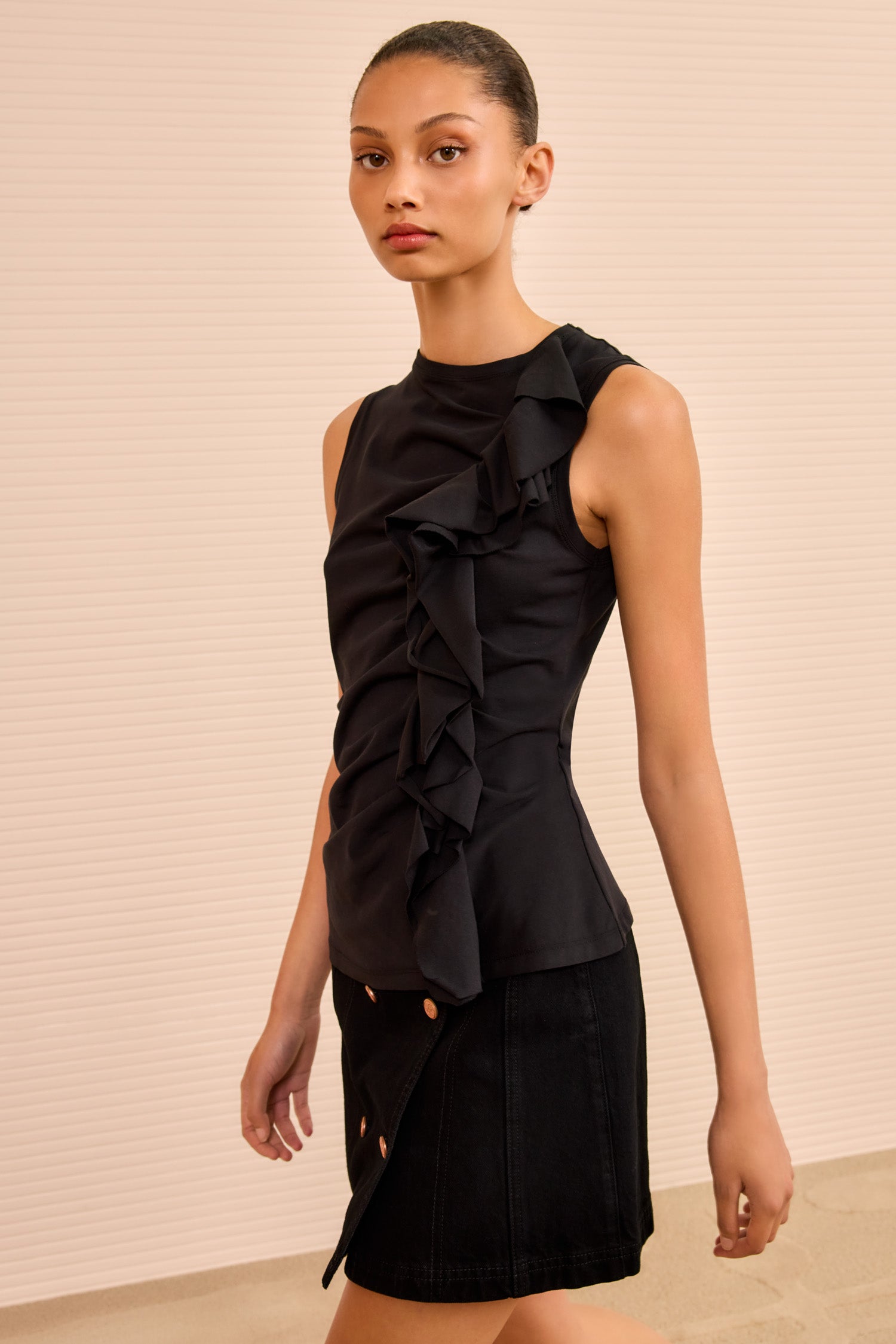 Clio Ruched Ruffle Top - Noir