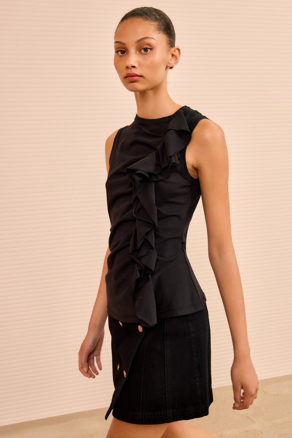 Clio Ruched Ruffle Top - Noir