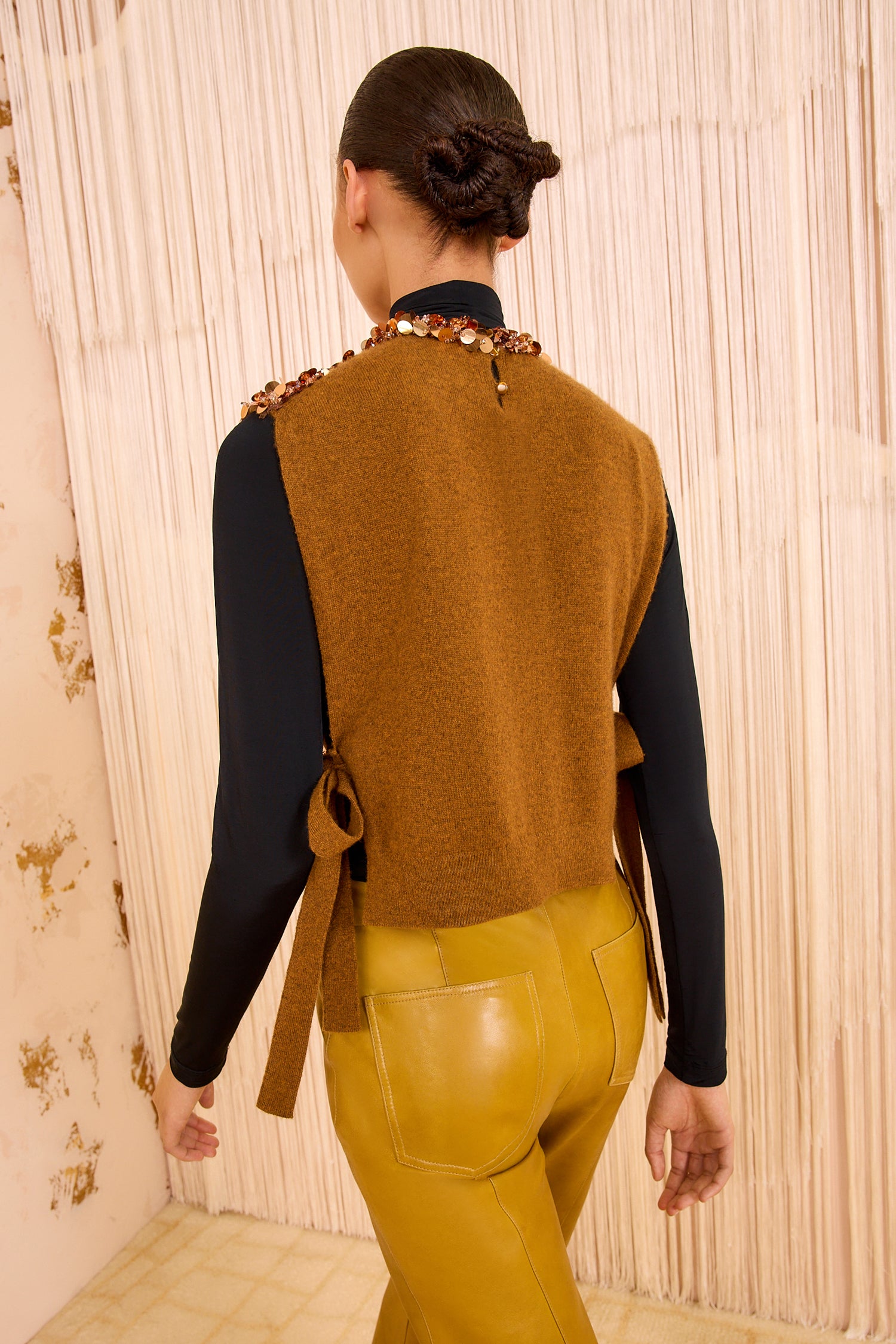 Cosima Embroidered Cashmere Vest - Umber