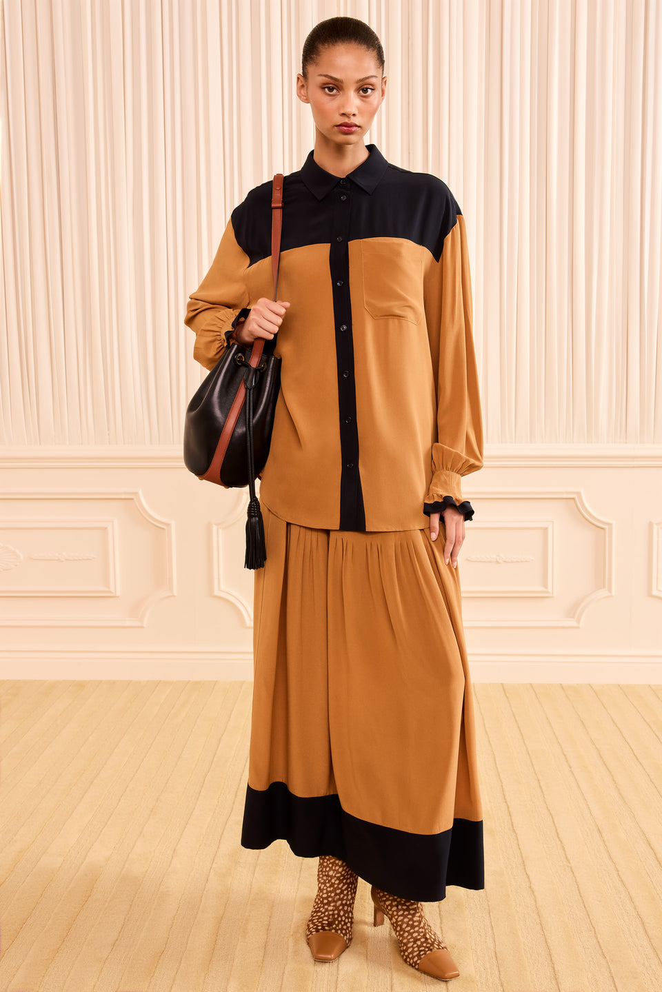 Designer Black Nappa Leather Bucket Bag, Full Length On Model Styled Look | Ulla Johnson