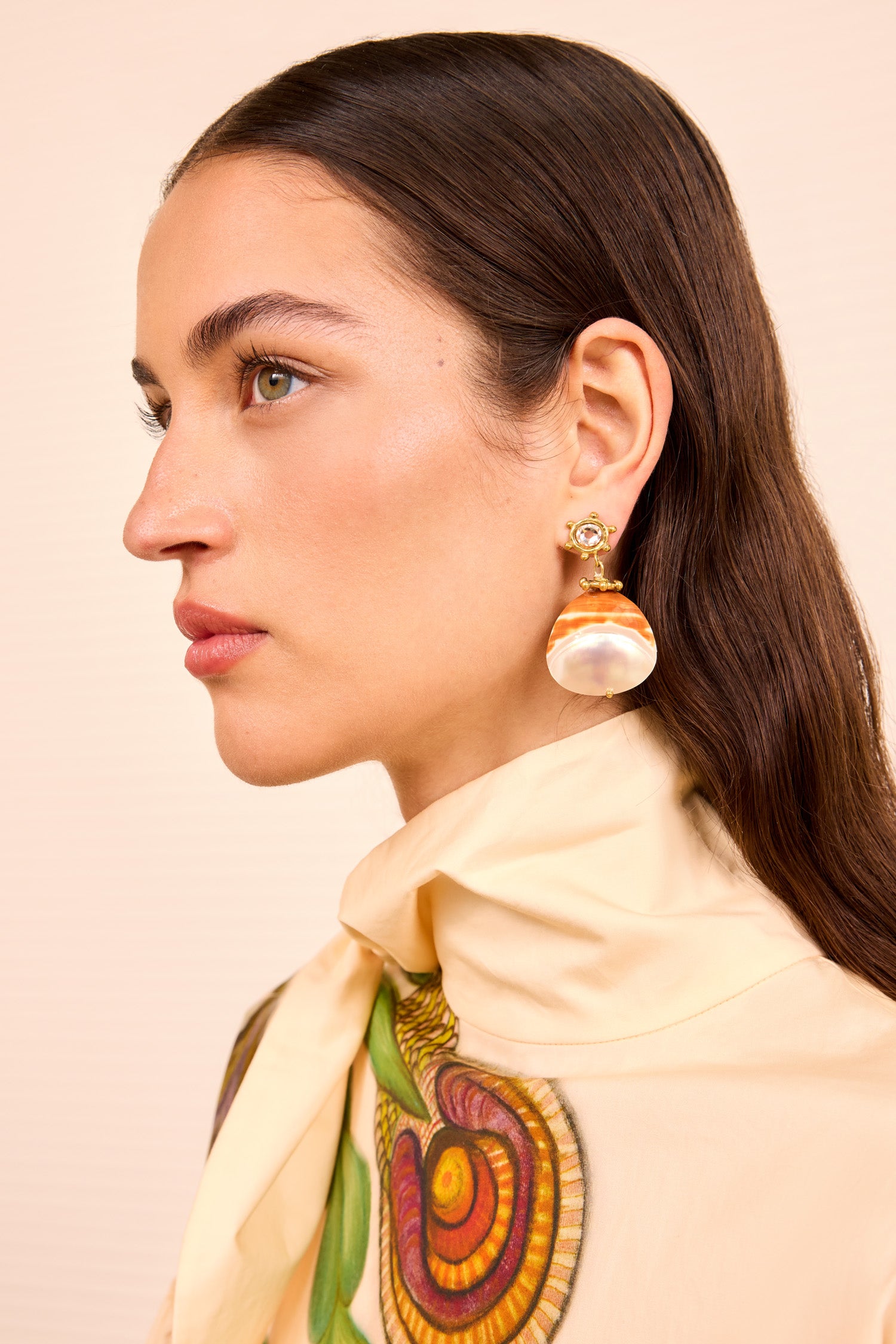 Ulla Johnson Embellished Shell Drop Earring - Pearlescent