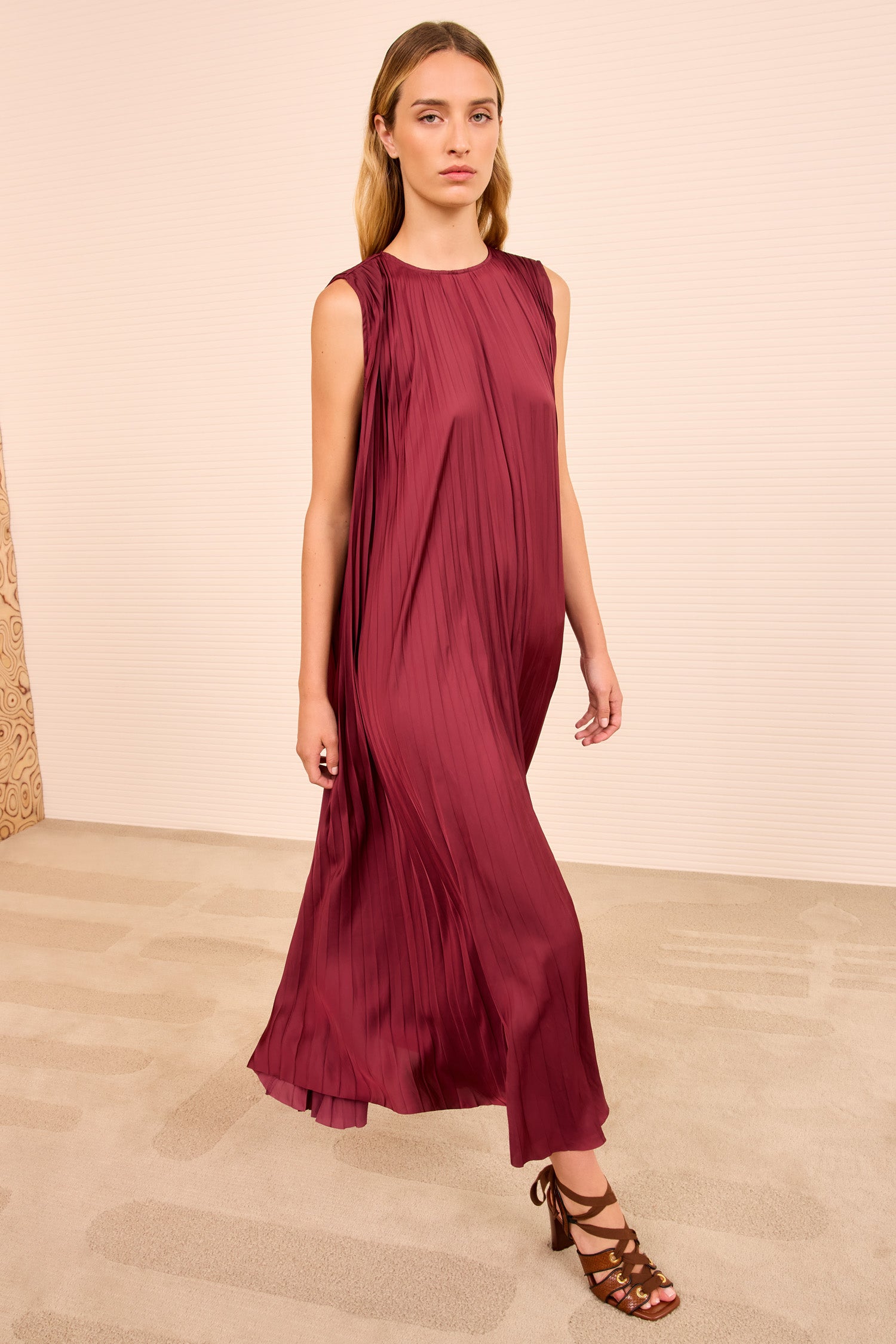 Fianna Pleated SL Midi Dress - Claret