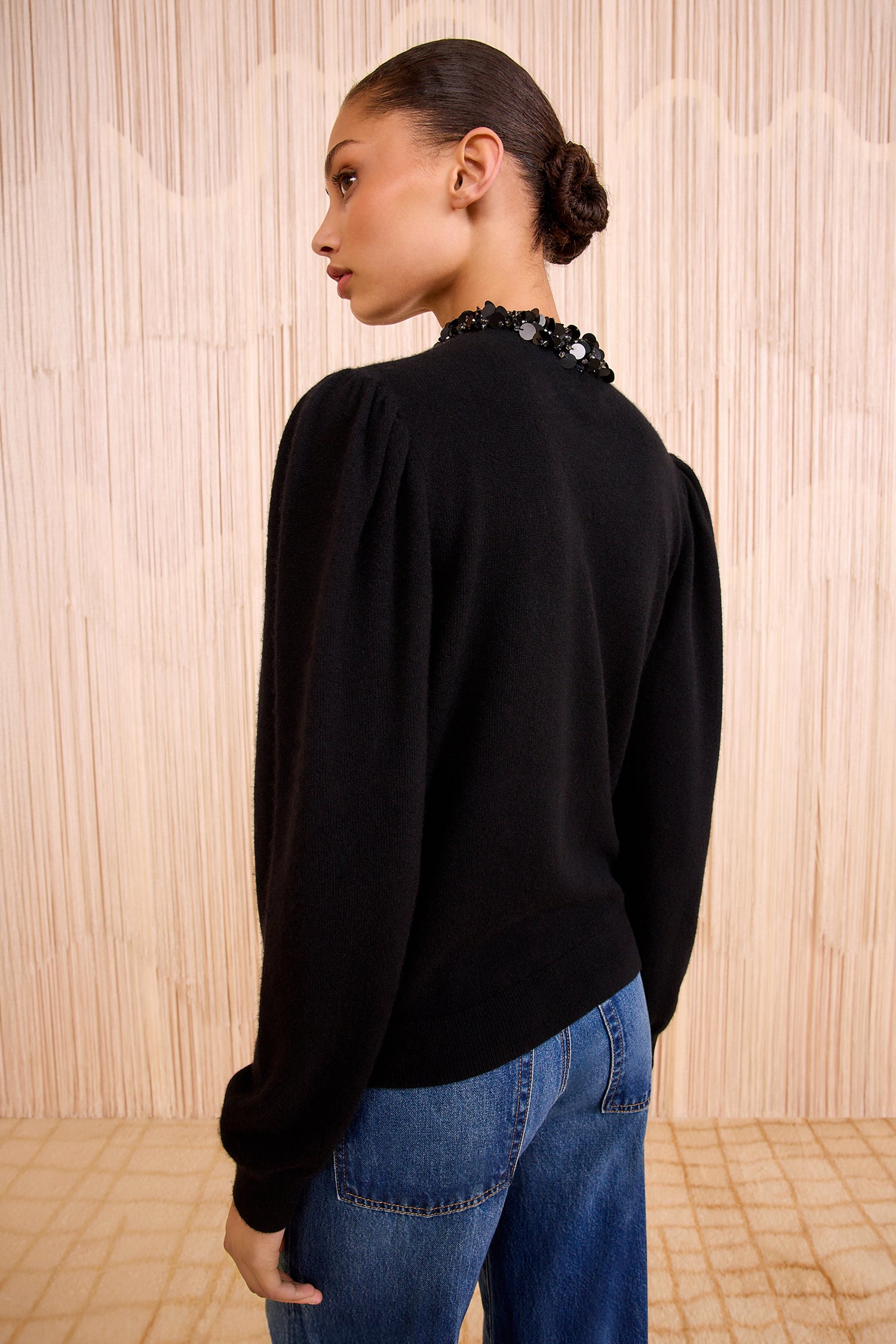 Kalani Embroidered Cashmere Long Sleeve - Noir