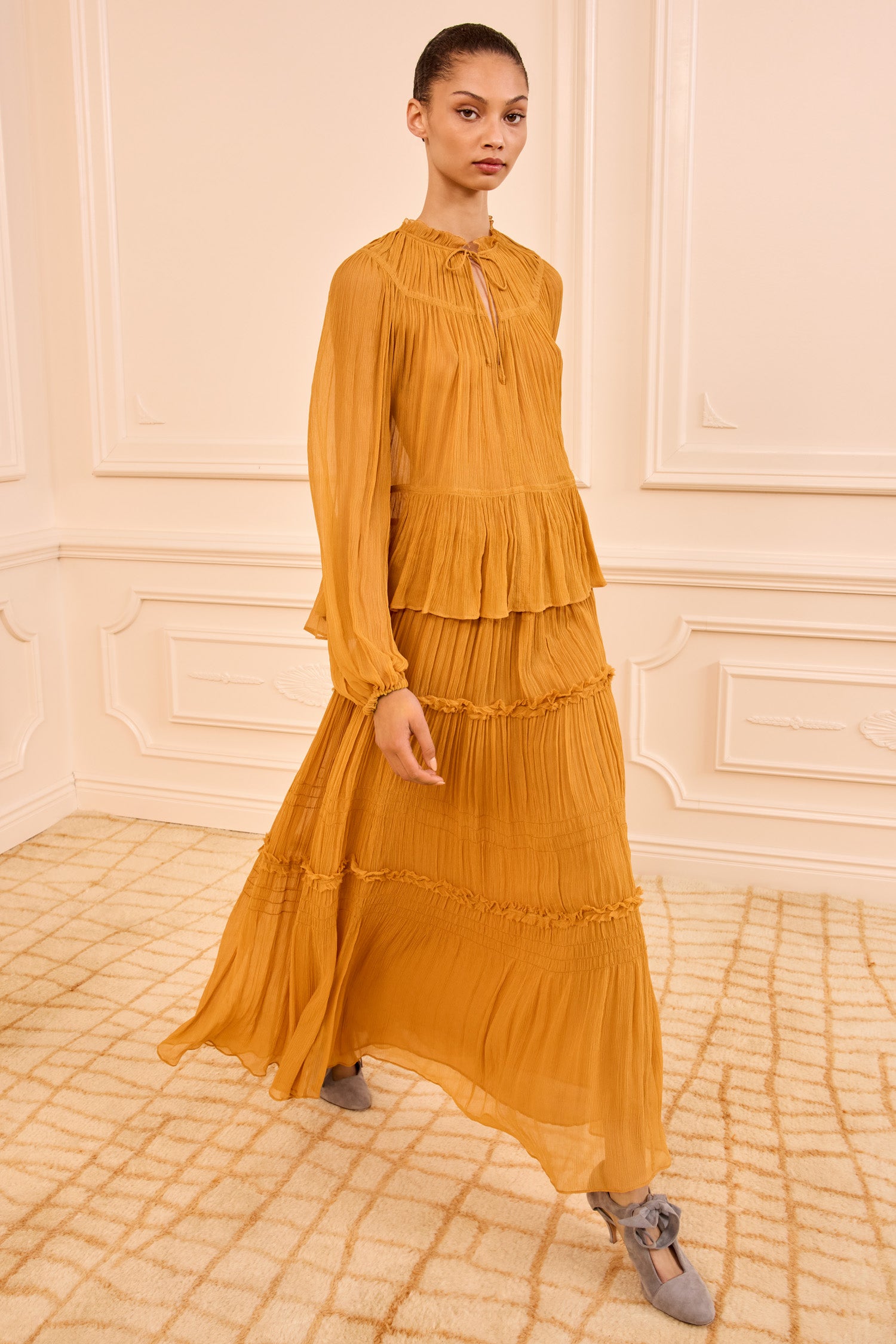 siiilon シーロン princess tuck blouse ブラウス 19Momme Silk Long Sleeve Tie Neck Blouse – SILKSILKY