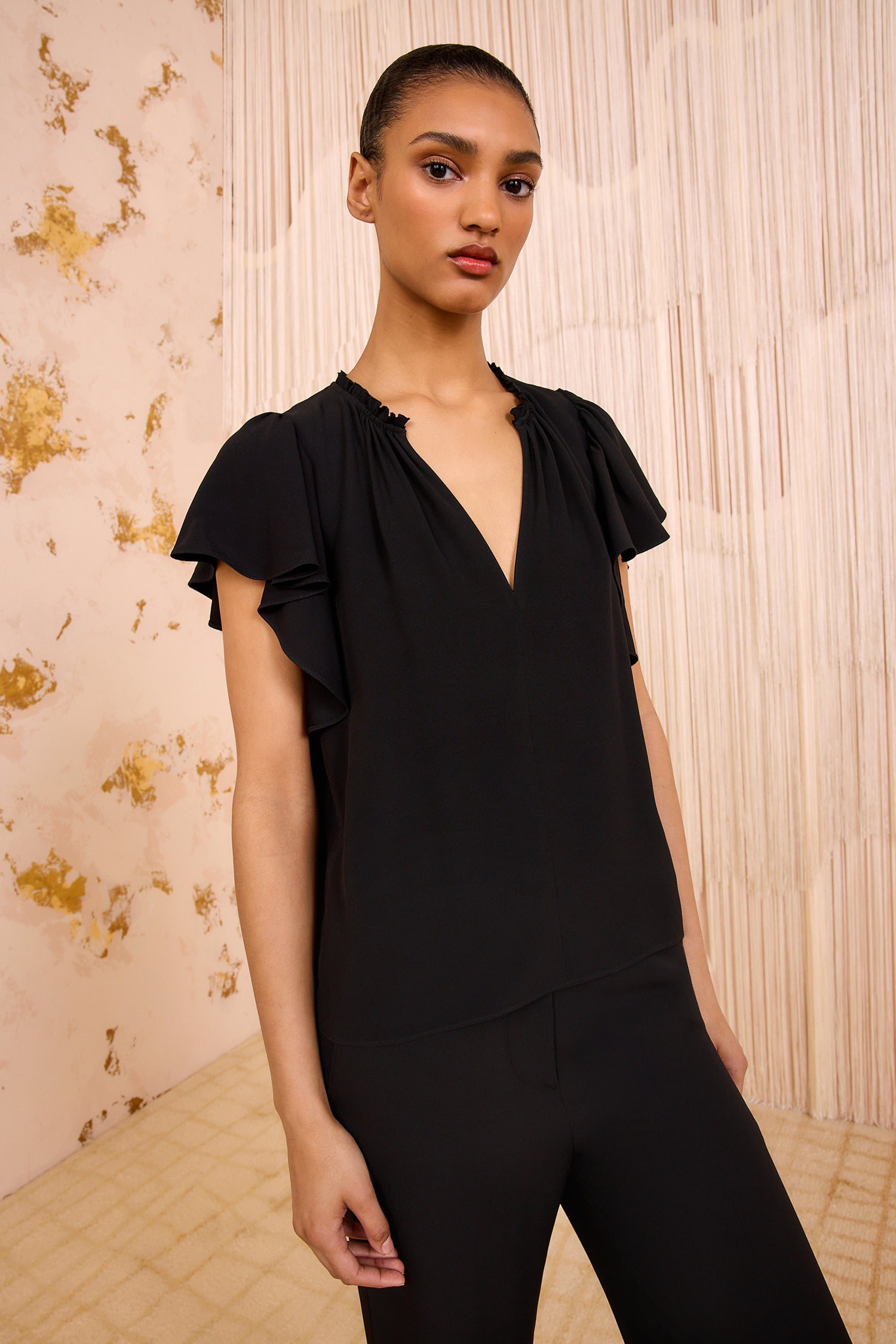 Lilo Flutter Sleeve Blouse - Noir