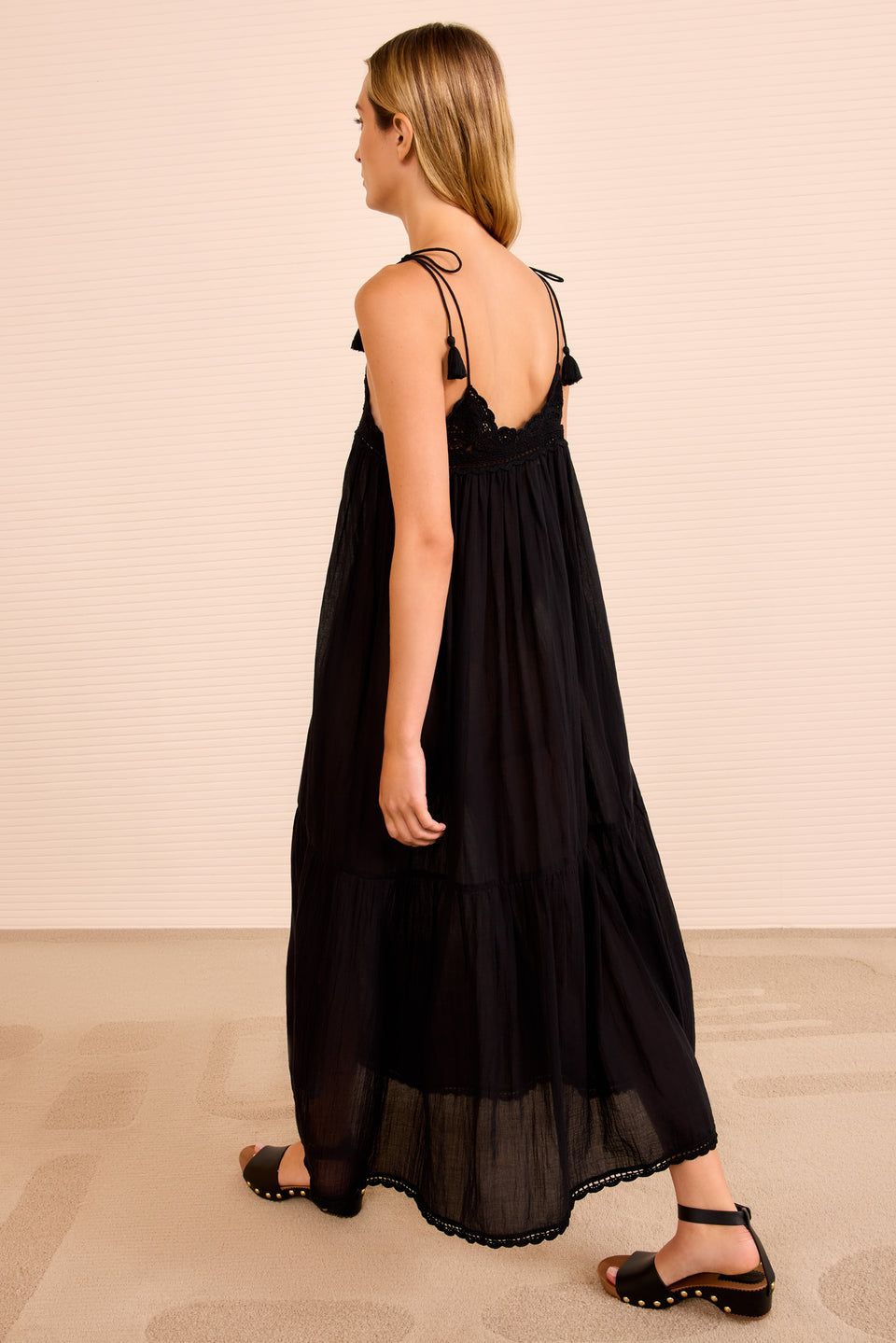 Linnea Coverup Dress with Crochet Detail - Noir