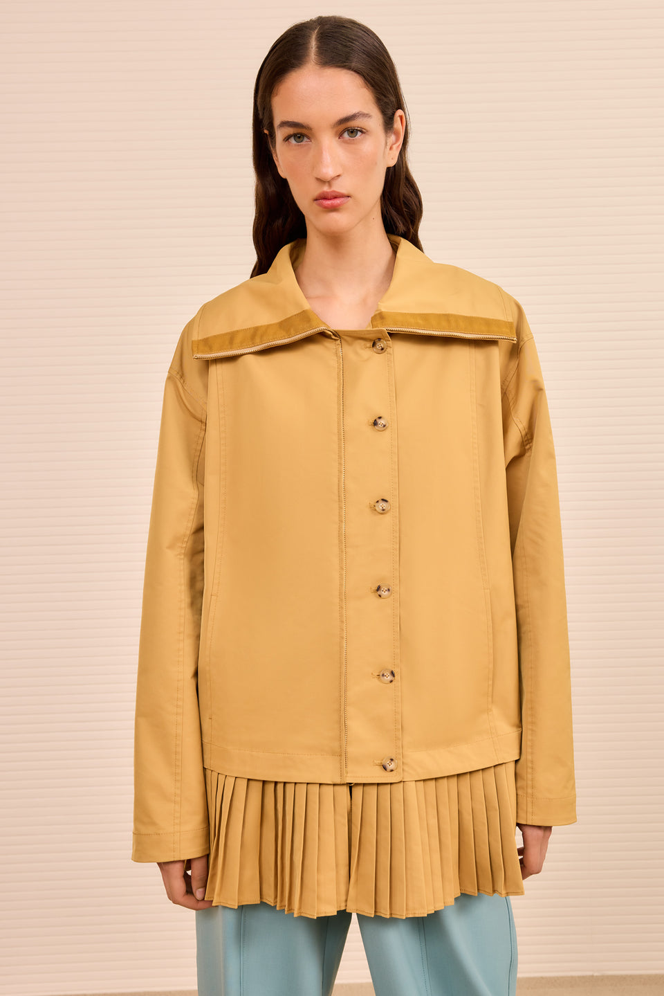 Lison Jacket w/ Pleat Detail - Almond
