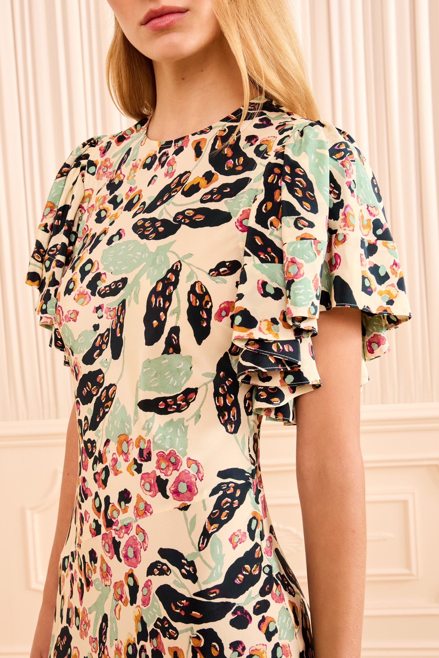 Ulla Johnson ⁣⁢Mariam Kleid mit Flatterärmeln – Calla Lilie⁤⁣