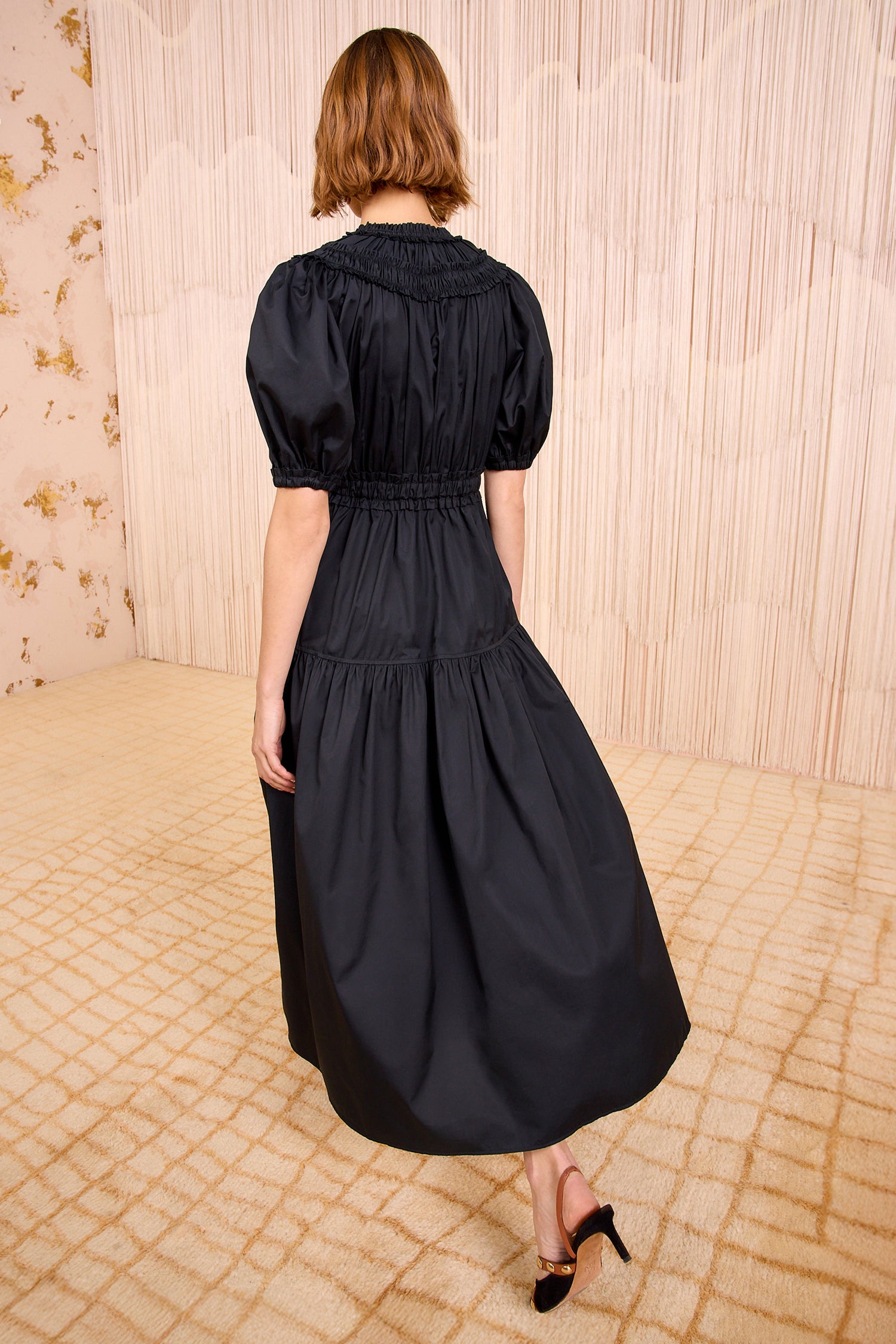 Ulla Johnson Othella Short Sleeve Midi Dress - Noir