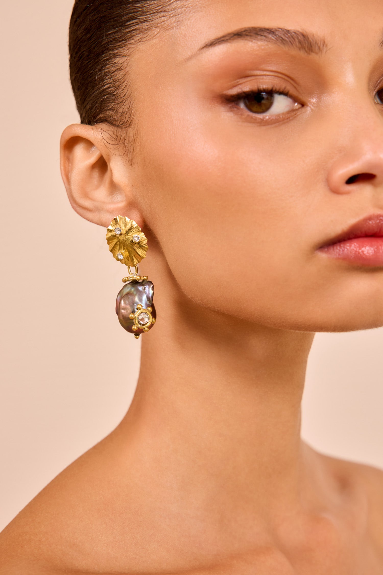 Ulla Johnson Pearl Dangle Earring - Oyster