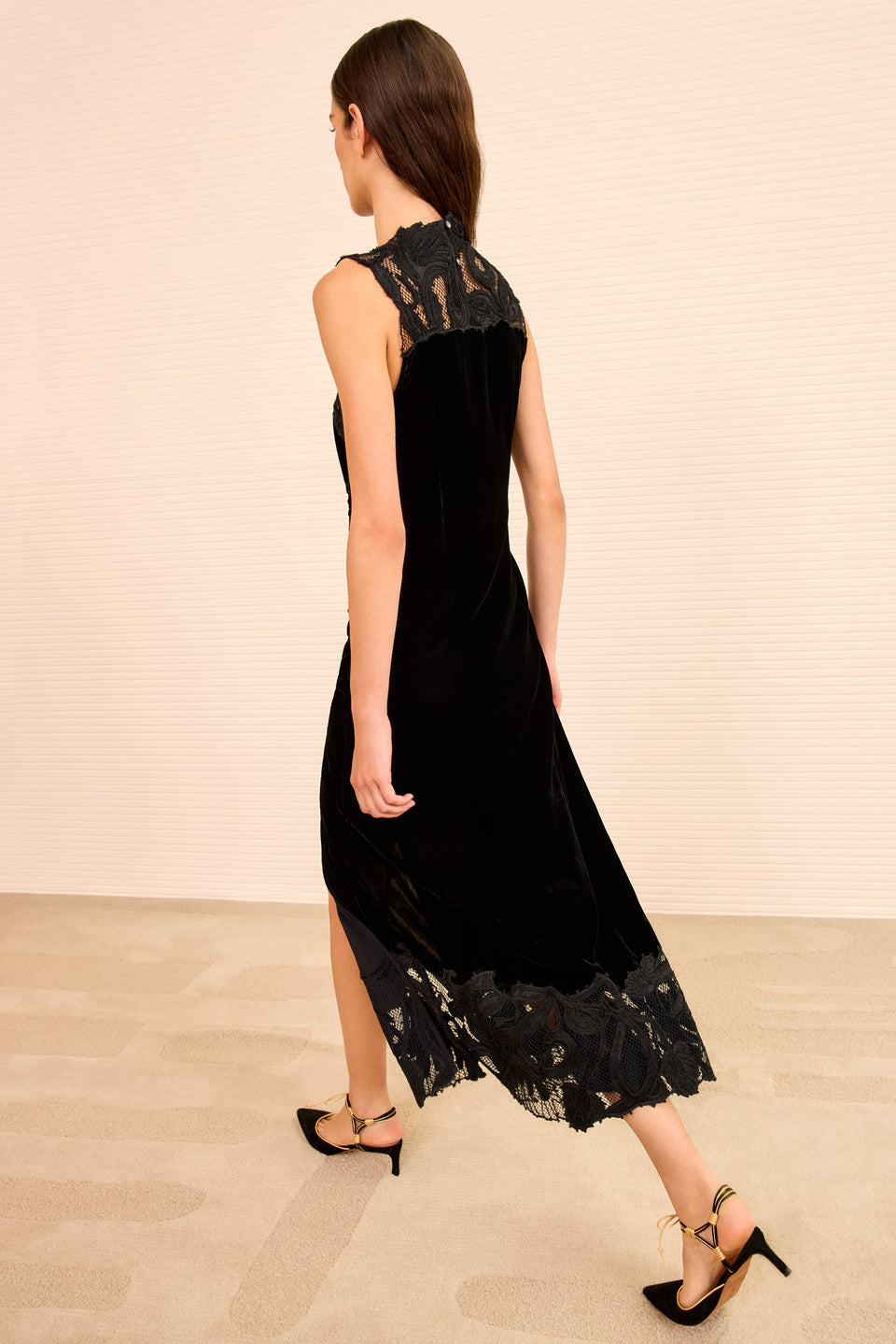Rosaria Embroidered Ruched Dress - Noir