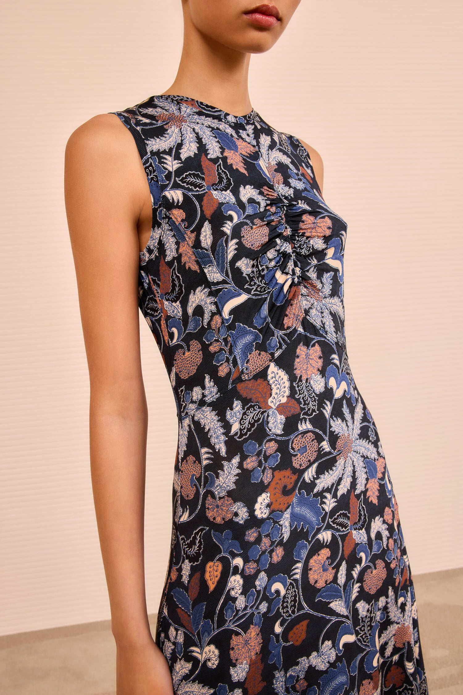 Lina Sleeveless Ruched Midi Dress - Moonlight Floral