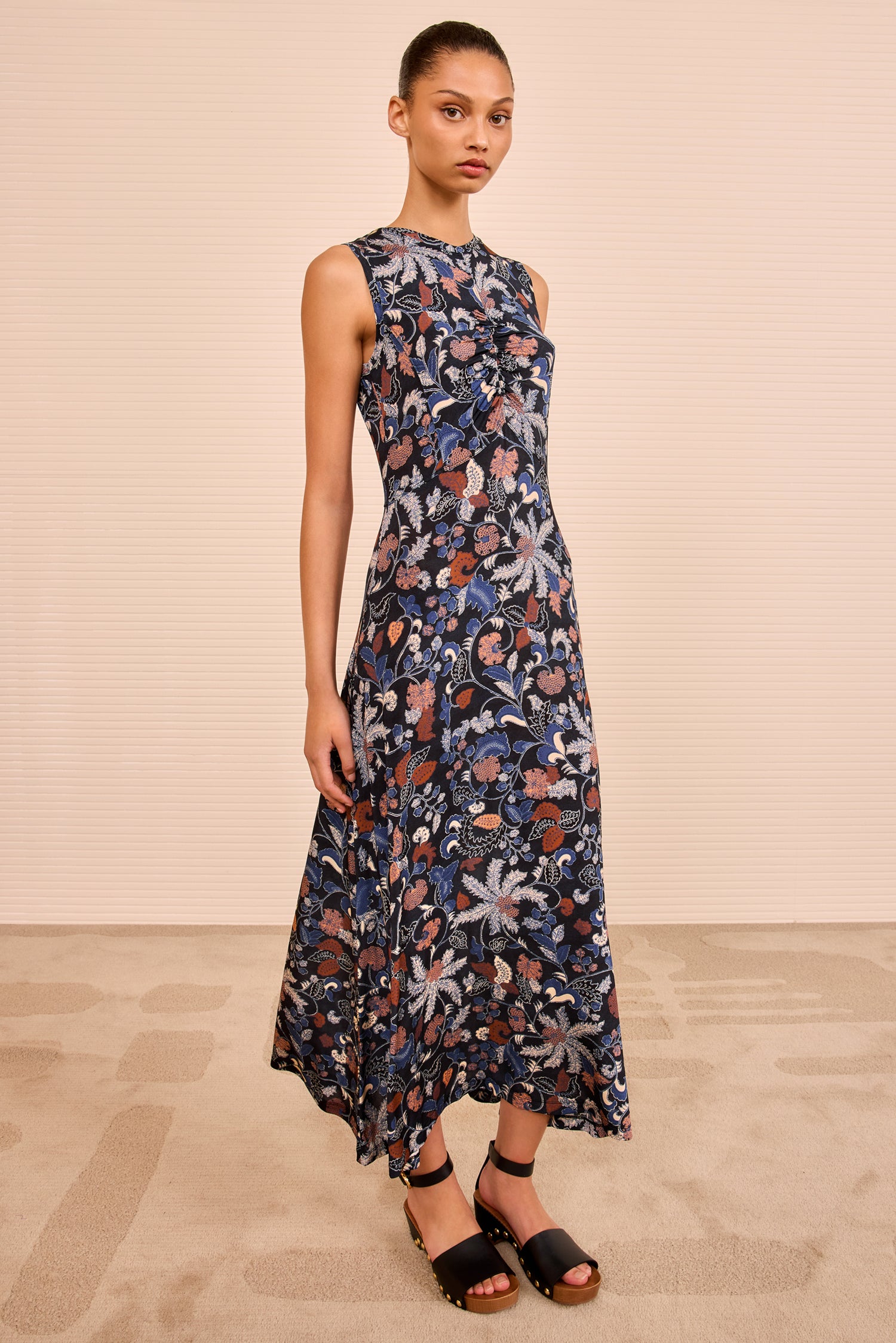 Lina Sleeveless Ruched Midi Dress - Moonlight Floral