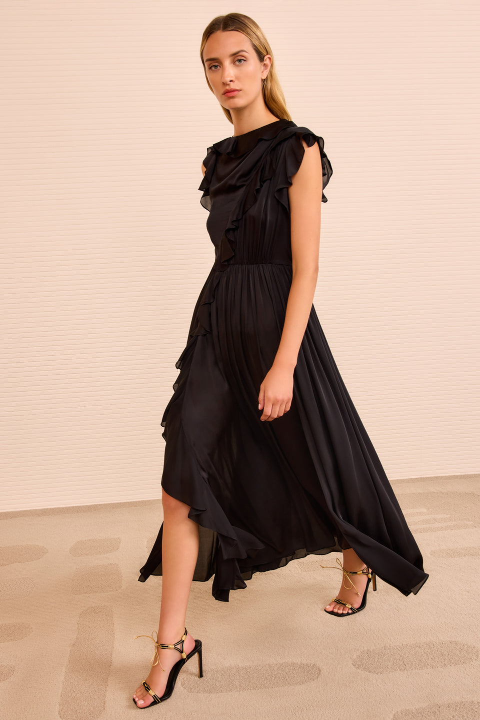 Saanvi Cascading Ruffles Dress - Noir