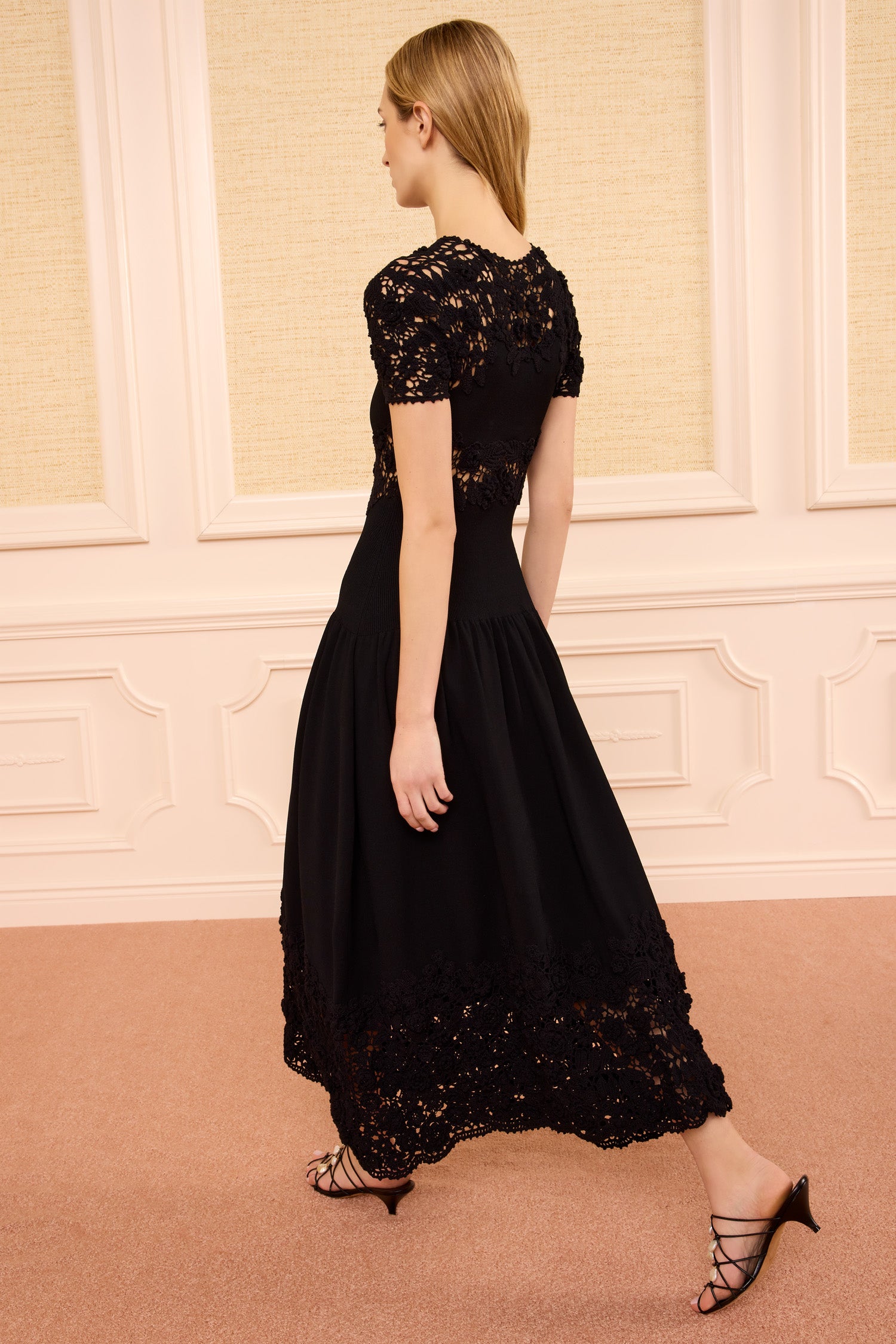 Sabrina SS Crochet Dress - Noir