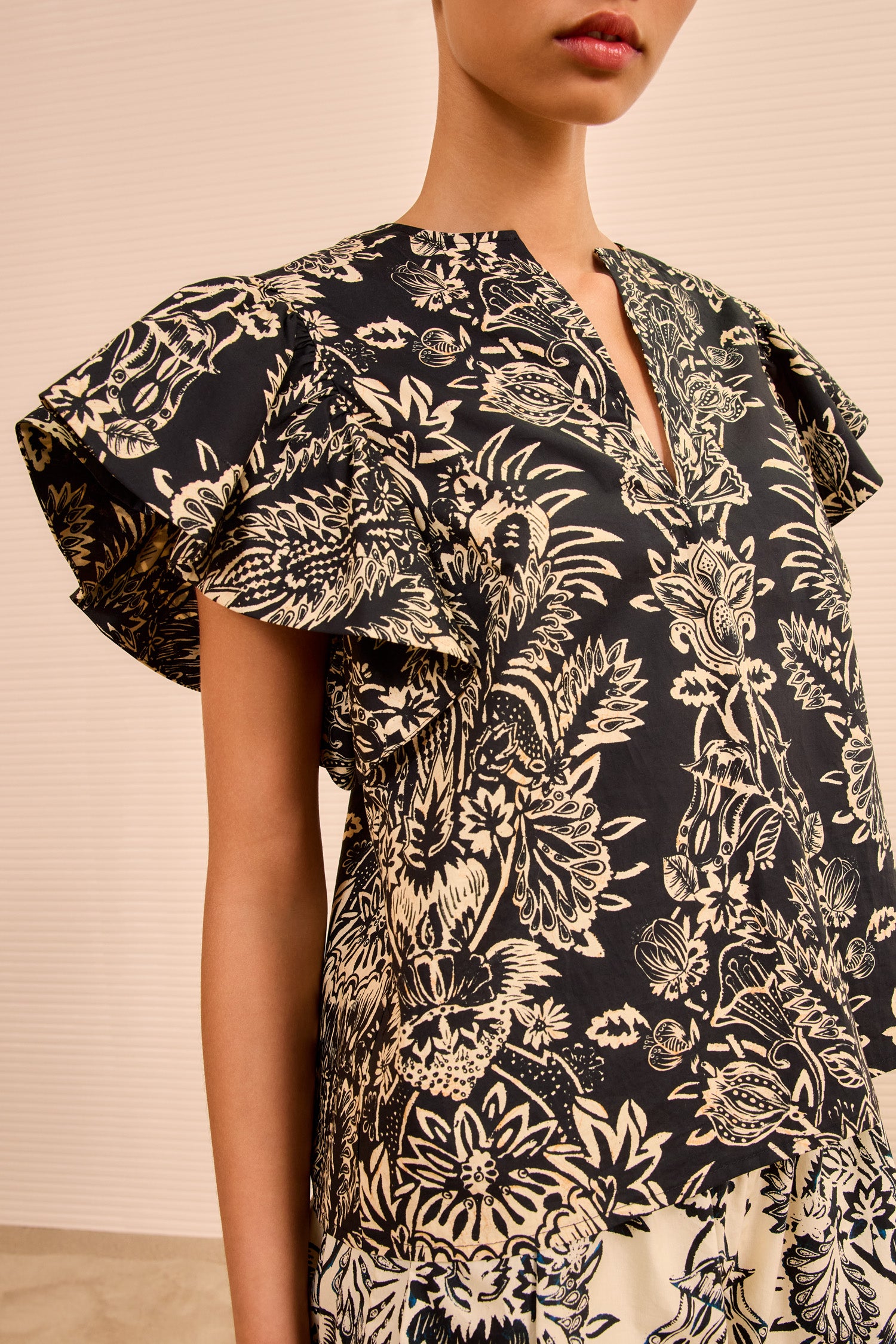 Severine Flutter Sleeve Top - Noir Flora