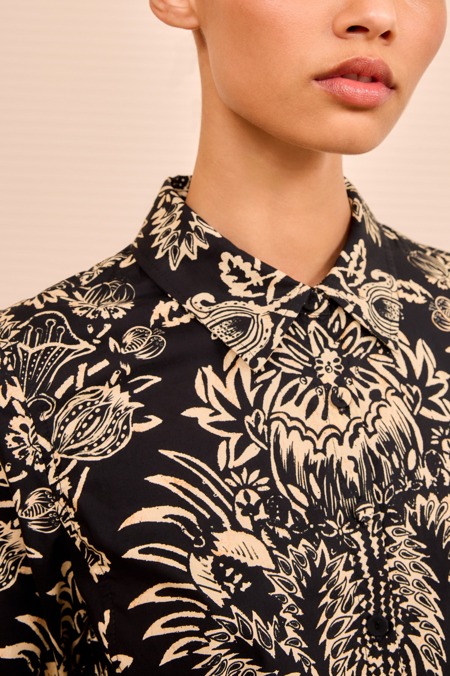 Taliah Long Sleeve Mini Dress - Noir Flora
