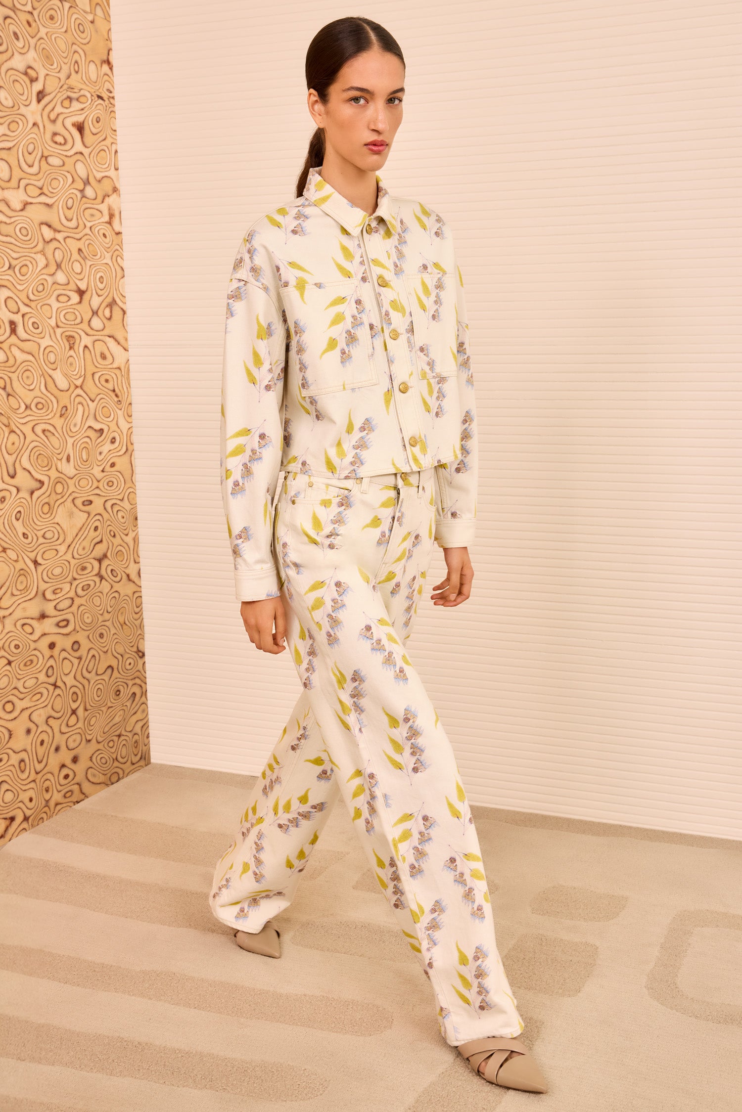 The Bobbi Cropped Jacket - Infinite Flower