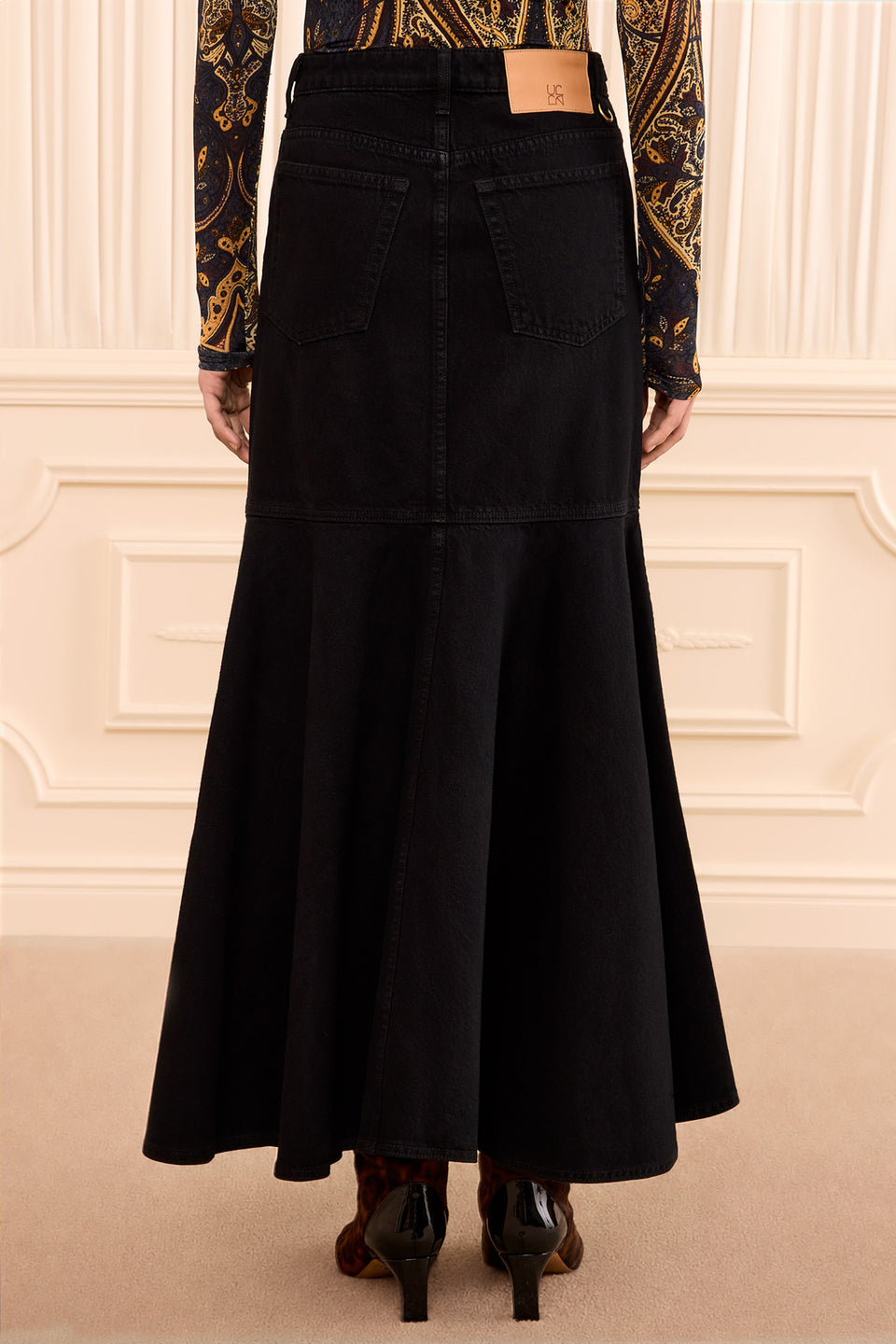 The Madelyn Denim Skirt - Noir